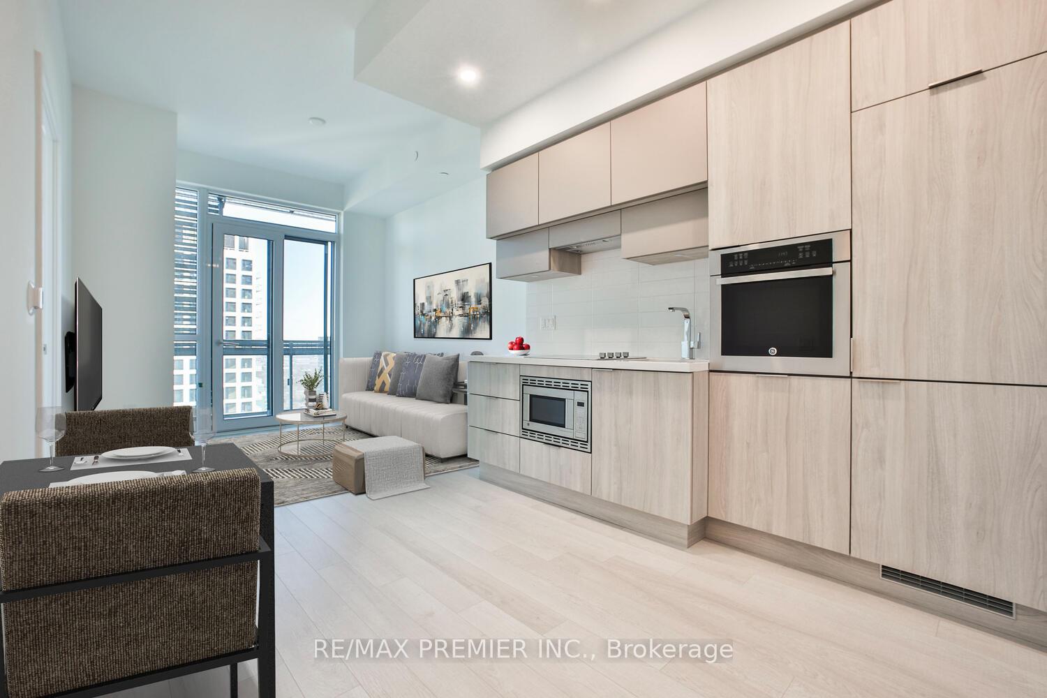 Photo 3 of Unit 3010, 39 Roehampton Avenue, Toronto, Mount Pleasant West — HOMEH