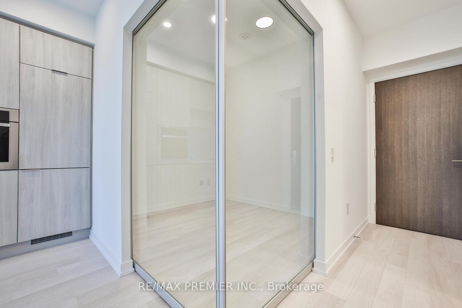 Photo 13 of Unit 3010, 39 Roehampton Avenue, Toronto, Mount Pleasant West — HOMEH