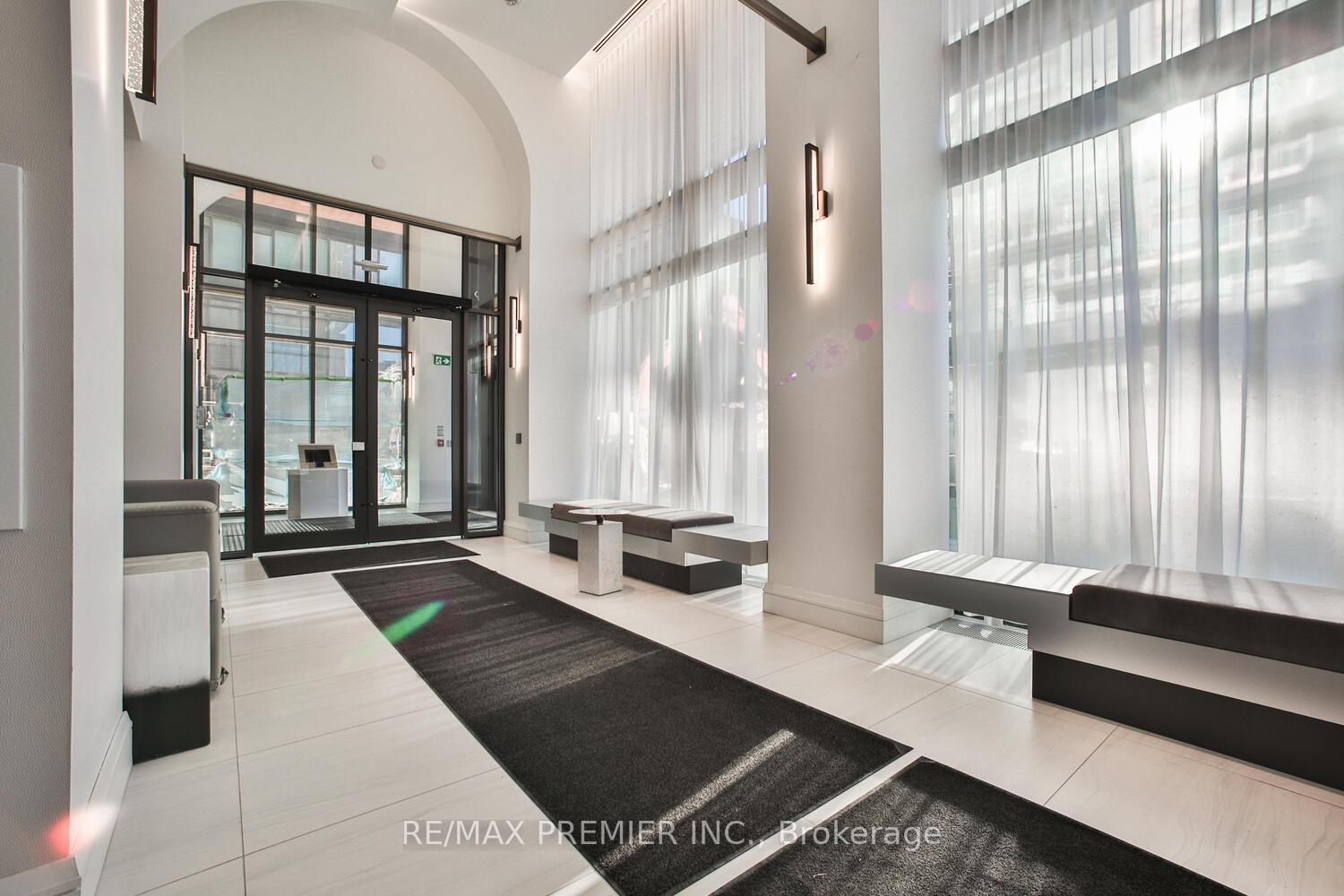 Photo 7 of Unit 3010, 39 Roehampton Avenue, Toronto, Mount Pleasant West — HOMEH