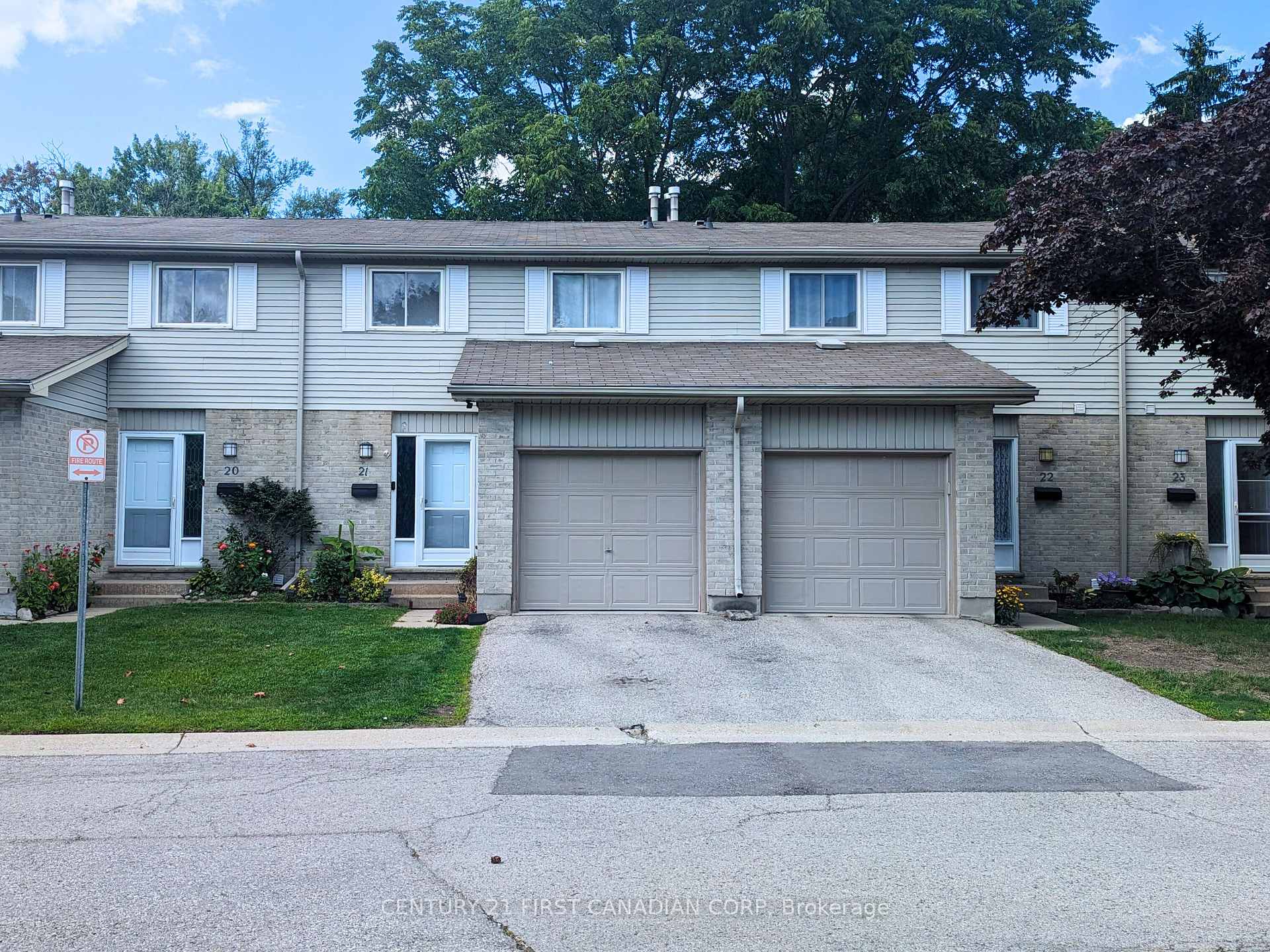 Front of Unit 21, 30 Clarendon Crescent