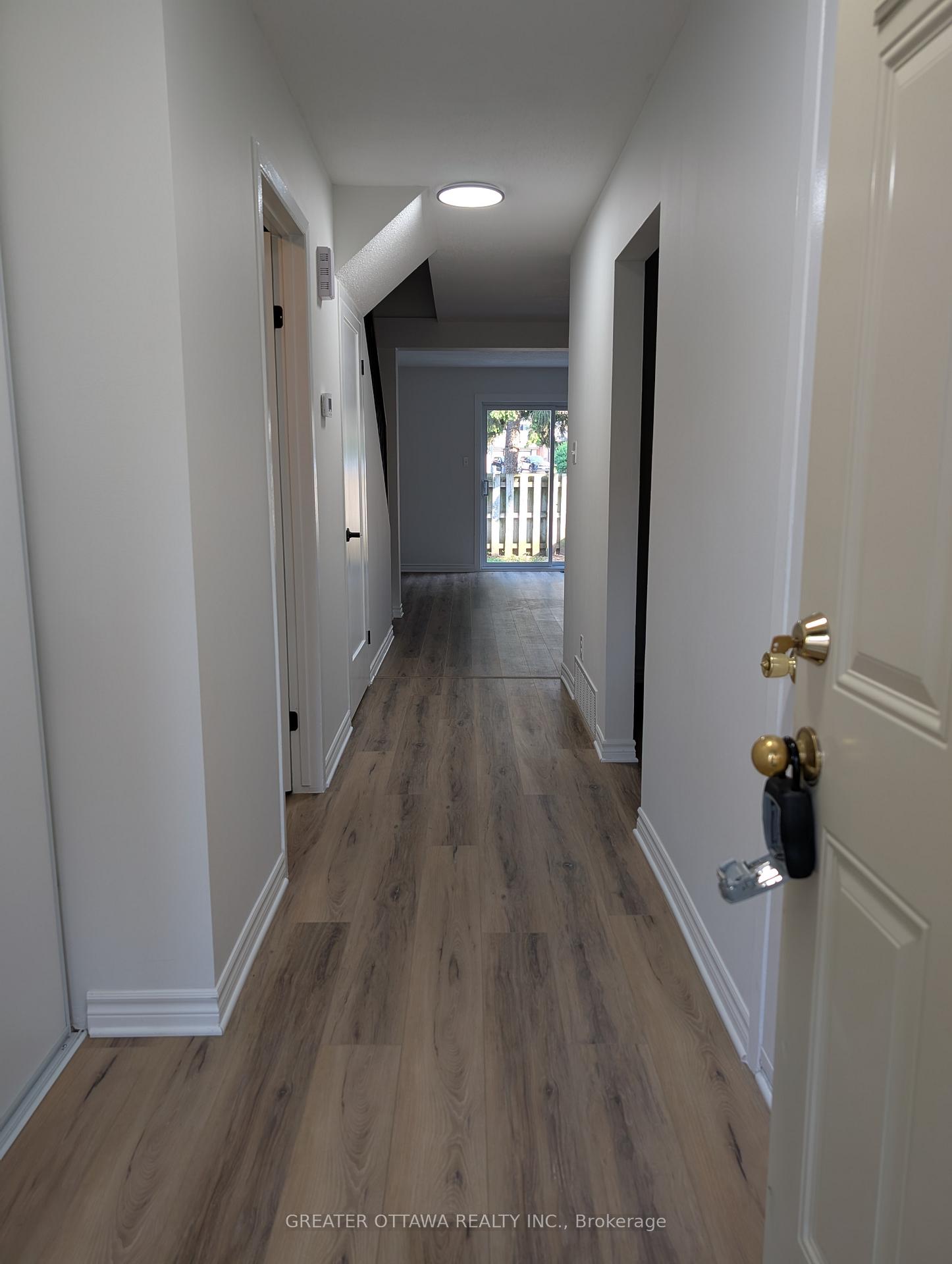 Photo 3 of 76 Clarkson Crescent W, Ottawa, Kanata - Katimavik — HOMEH