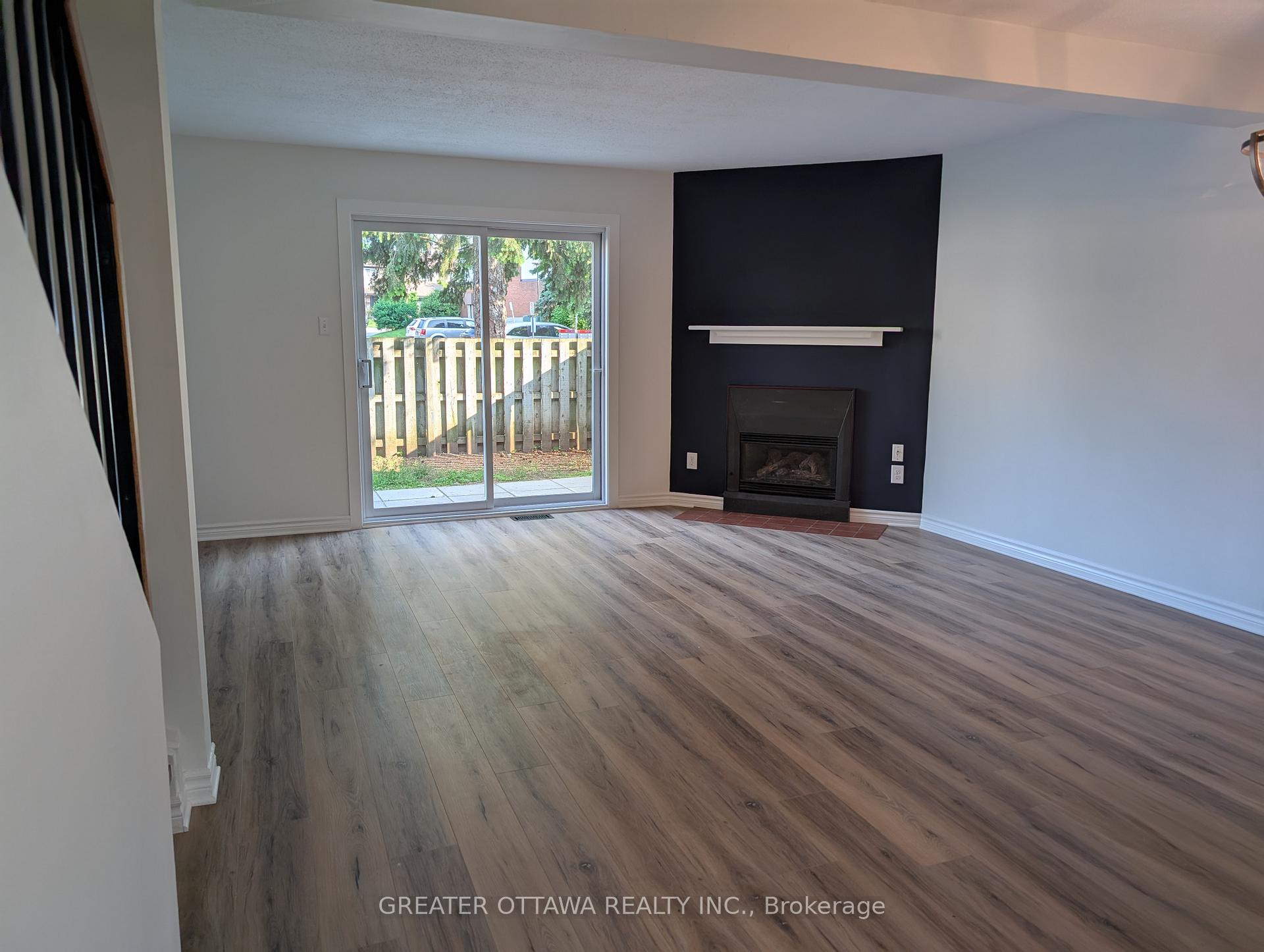 Photo 9 of 76 Clarkson Crescent W, Ottawa, Kanata - Katimavik — HOMEH