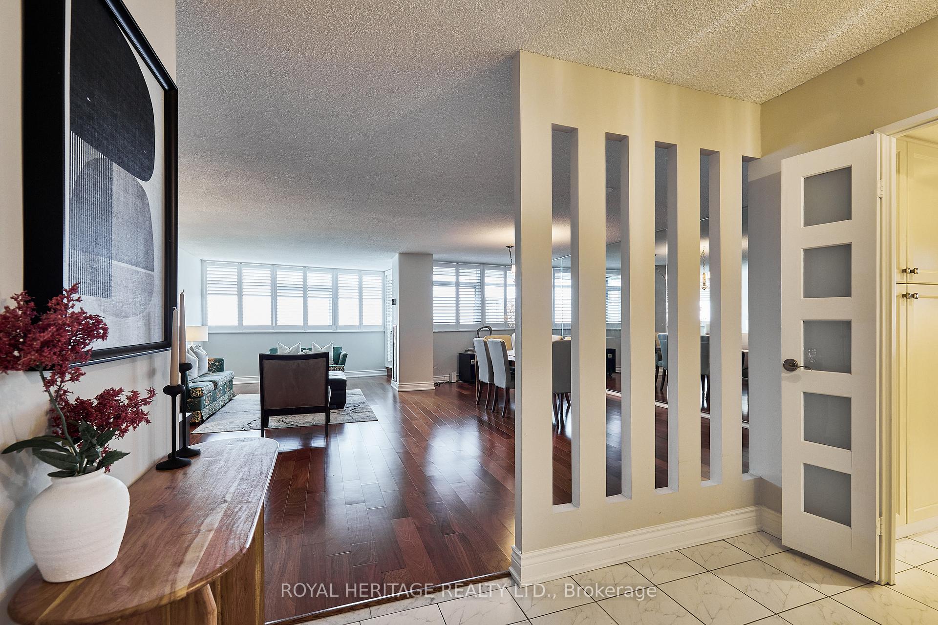 Photo 4 of Unit 1806, 3131 Bridletowne Circle, Scarborough, L'Amoreaux — HOMEH