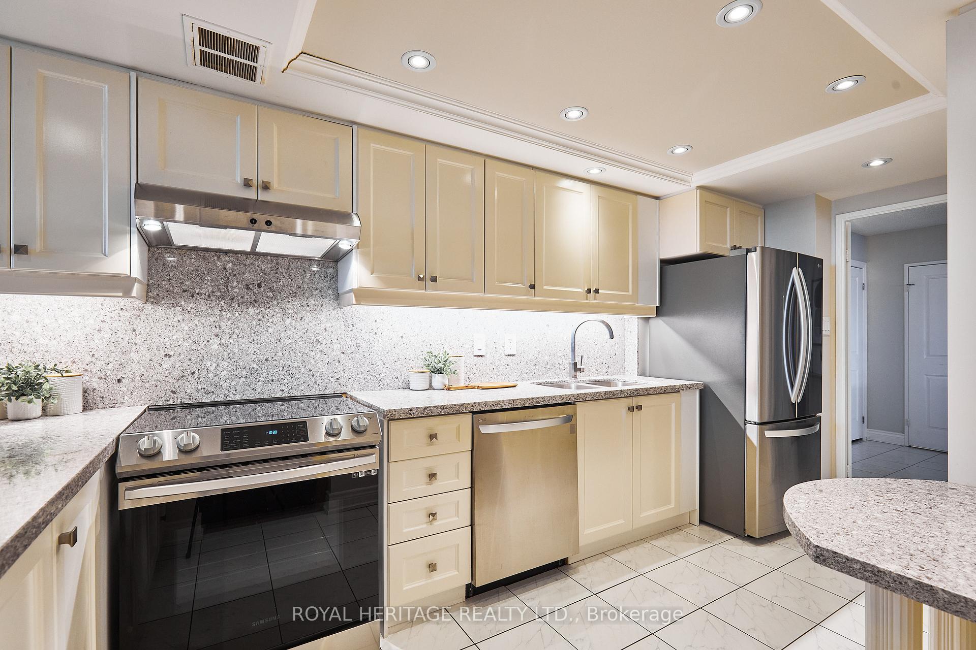 Photo 12 of Unit 1806, 3131 Bridletowne Circle, Scarborough, L'Amoreaux — HOMEH