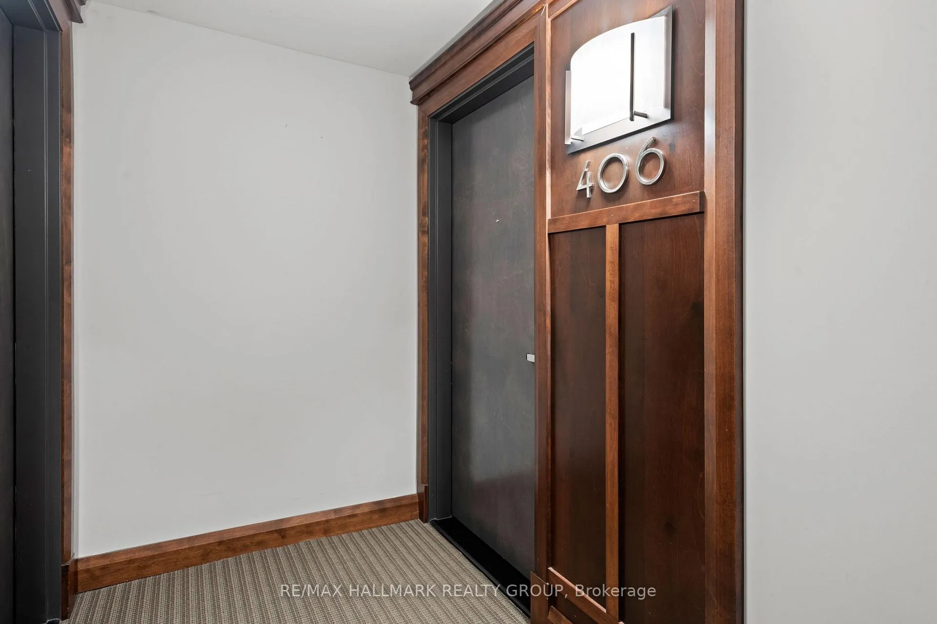 Photo 5 of Unit 406, 238 Besserer Street, Ottawa, Sandy Hill — HOMEH