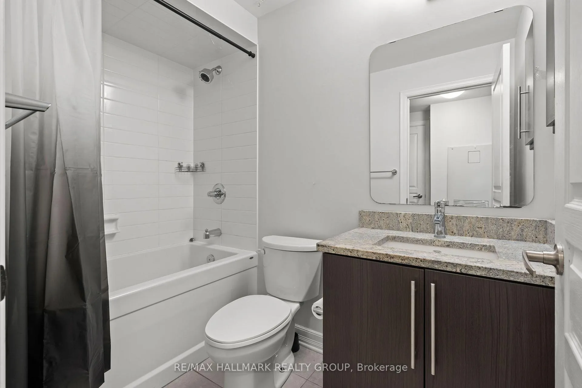 Photo 18 of Unit 406, 238 Besserer Street, Ottawa, Sandy Hill — HOMEH