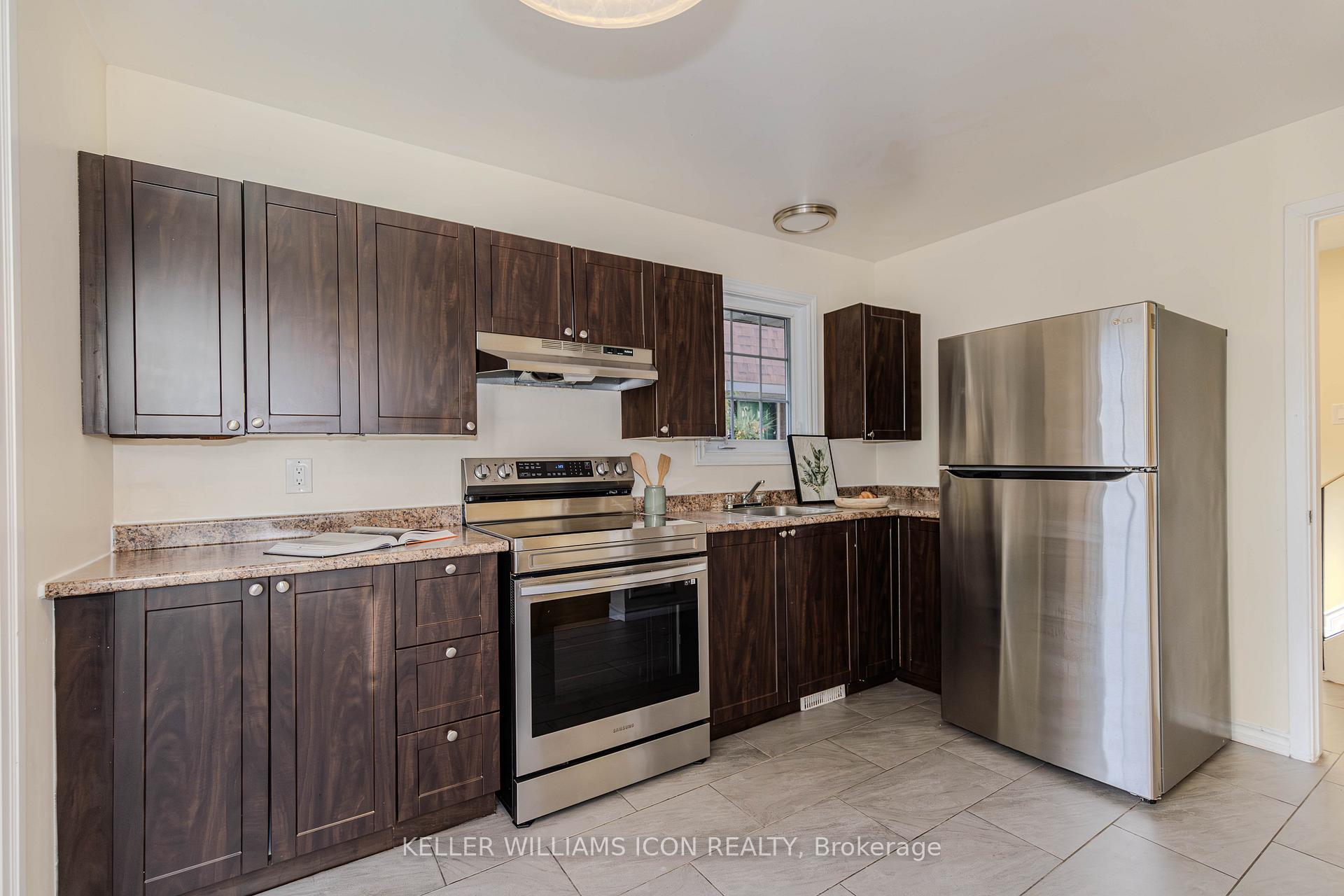 Photo 6 of 385 Kintyre Private, Ottawa, Carleton Square — HOMEH