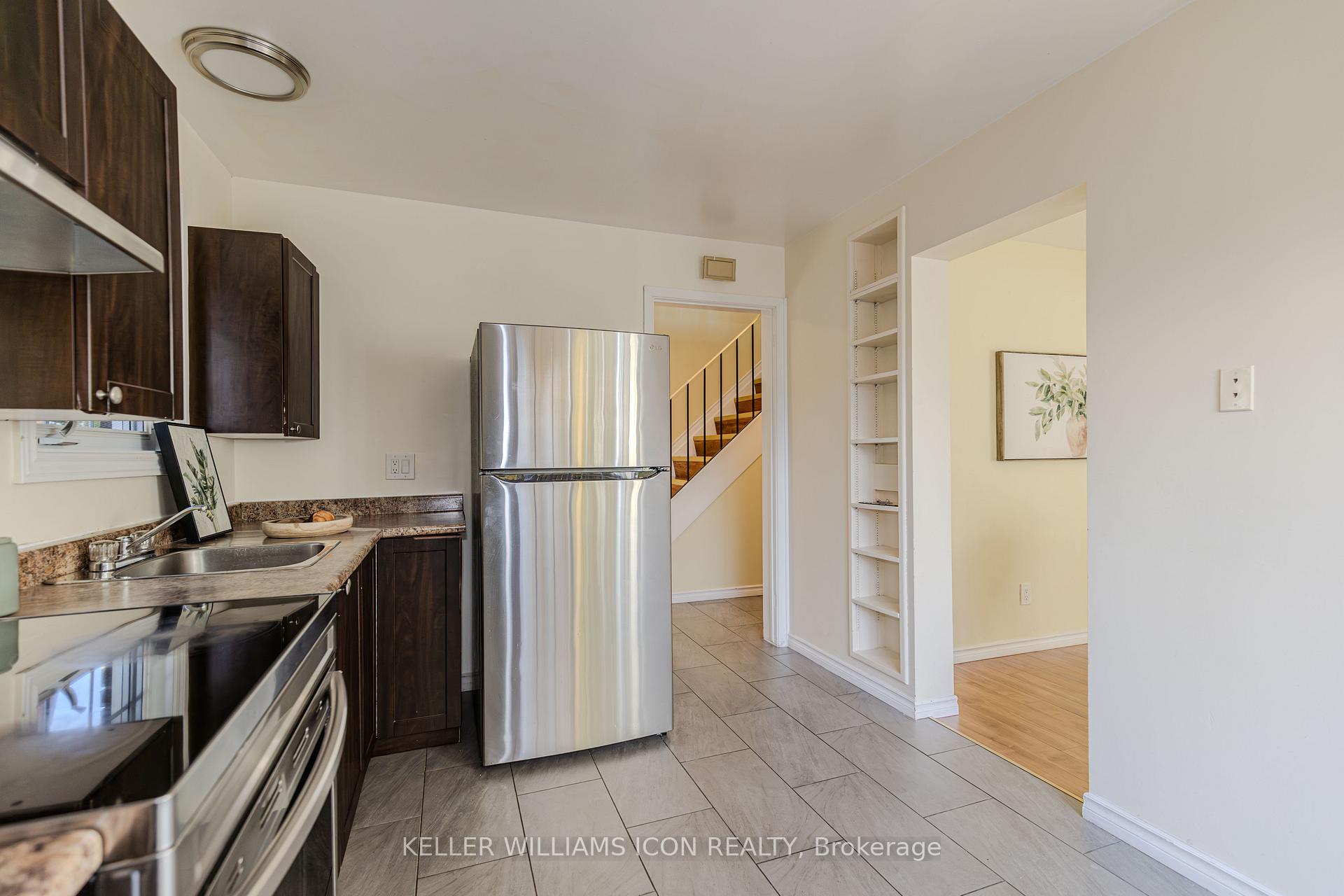 Photo 7 of 385 Kintyre Private, Ottawa, Carleton Square — HOMEH