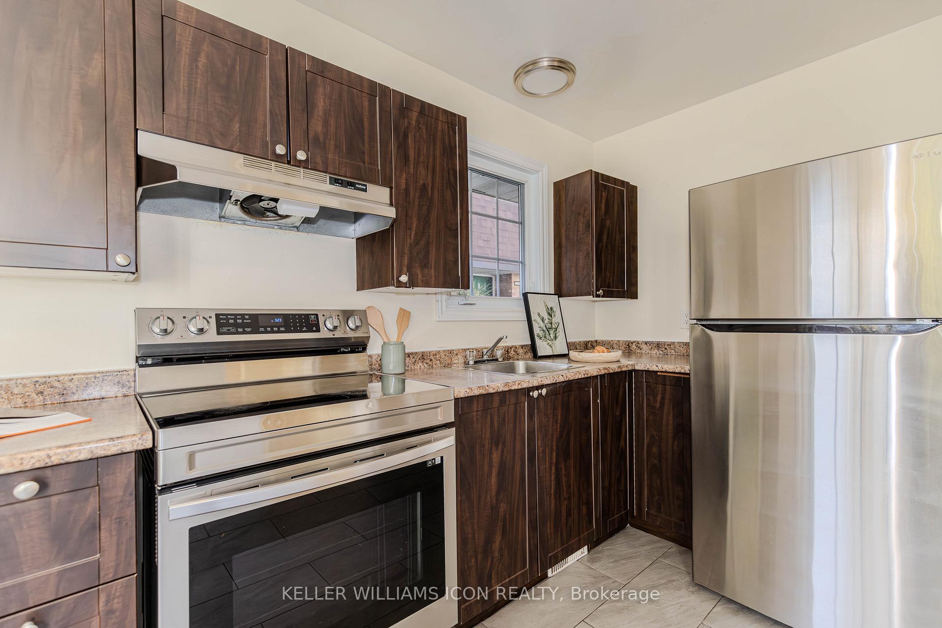Photo 8 of 385 Kintyre Private, Ottawa, Carleton Square — HOMEH