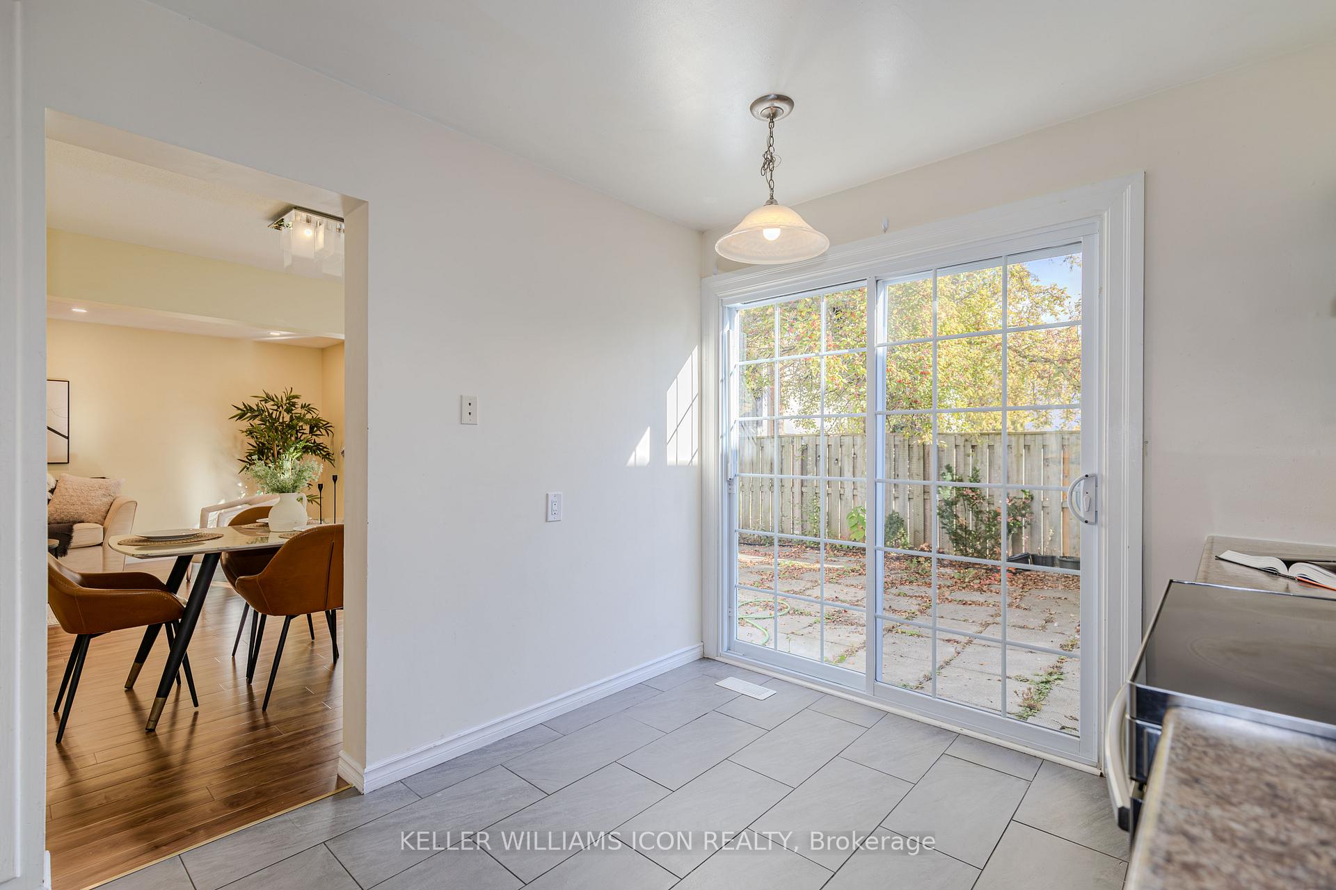 Photo 9 of 385 Kintyre Private, Ottawa, Carleton Square — HOMEH