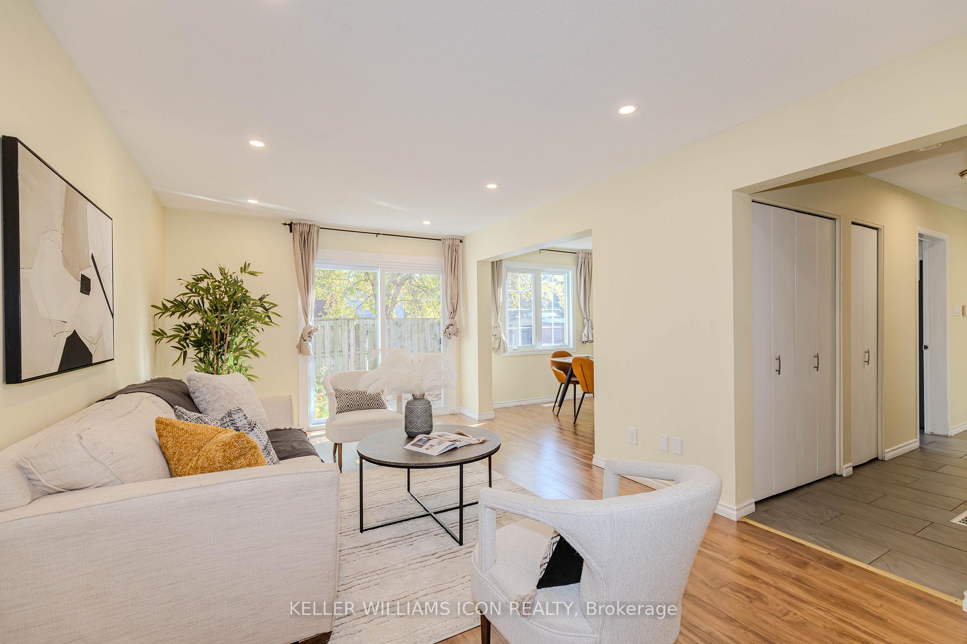 Photo 15 of 385 Kintyre Private, Ottawa, Carleton Square — HOMEH