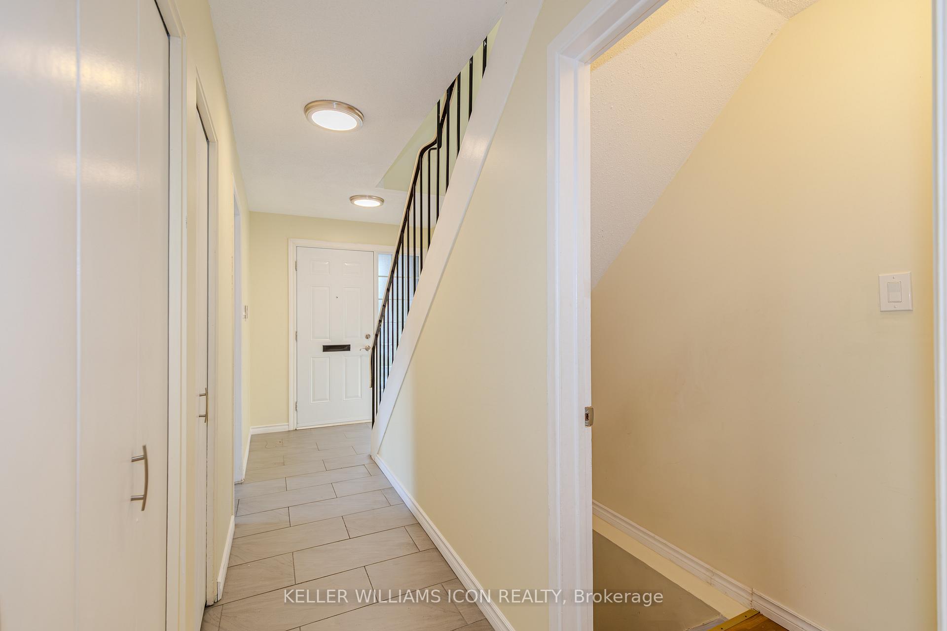 Photo 17 of 385 Kintyre Private, Ottawa, Carleton Square — HOMEH