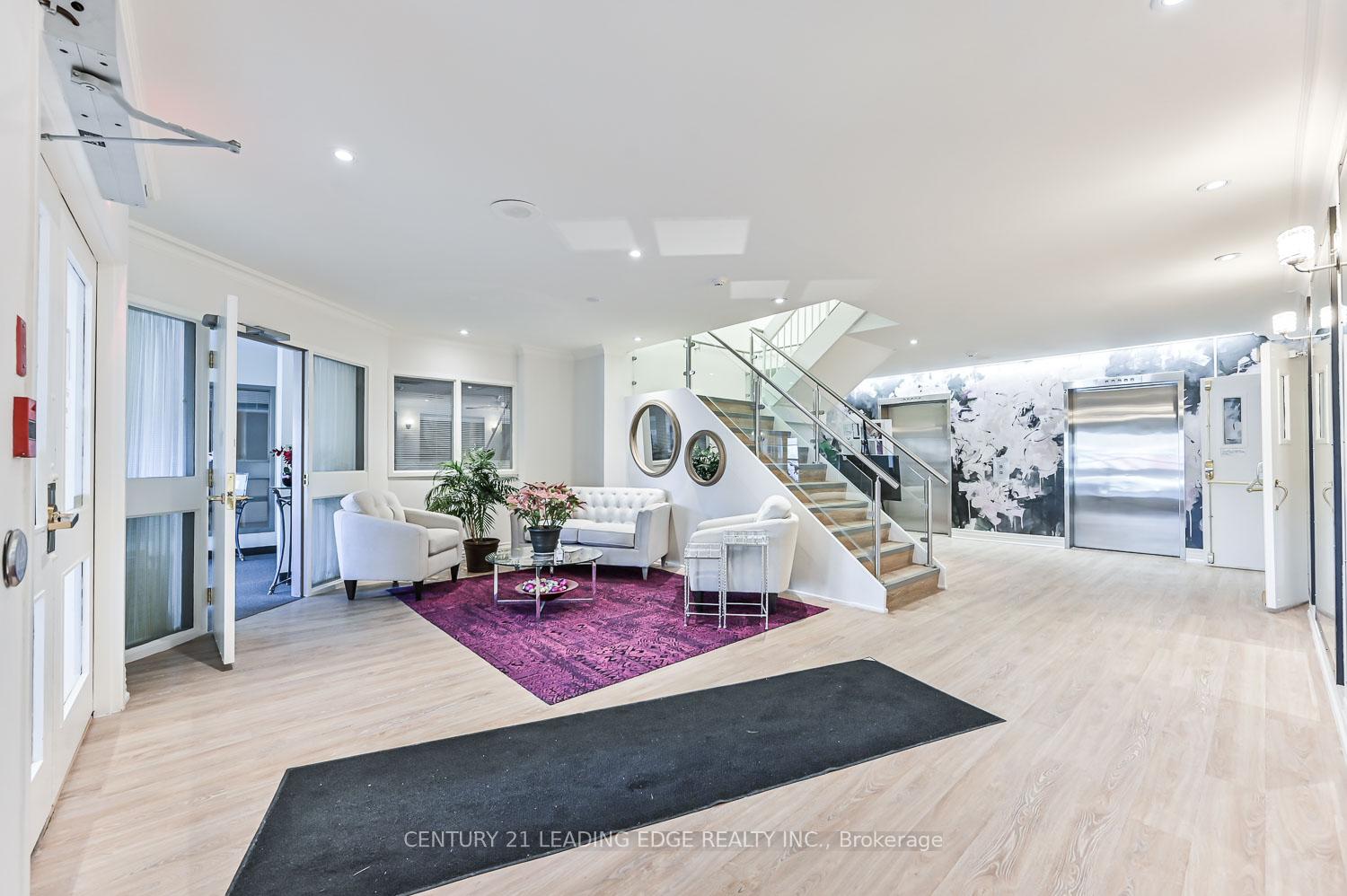 Photo 5 of Unit 224, 100 Anna Russell Way, Markham, Unionville — HOMEH