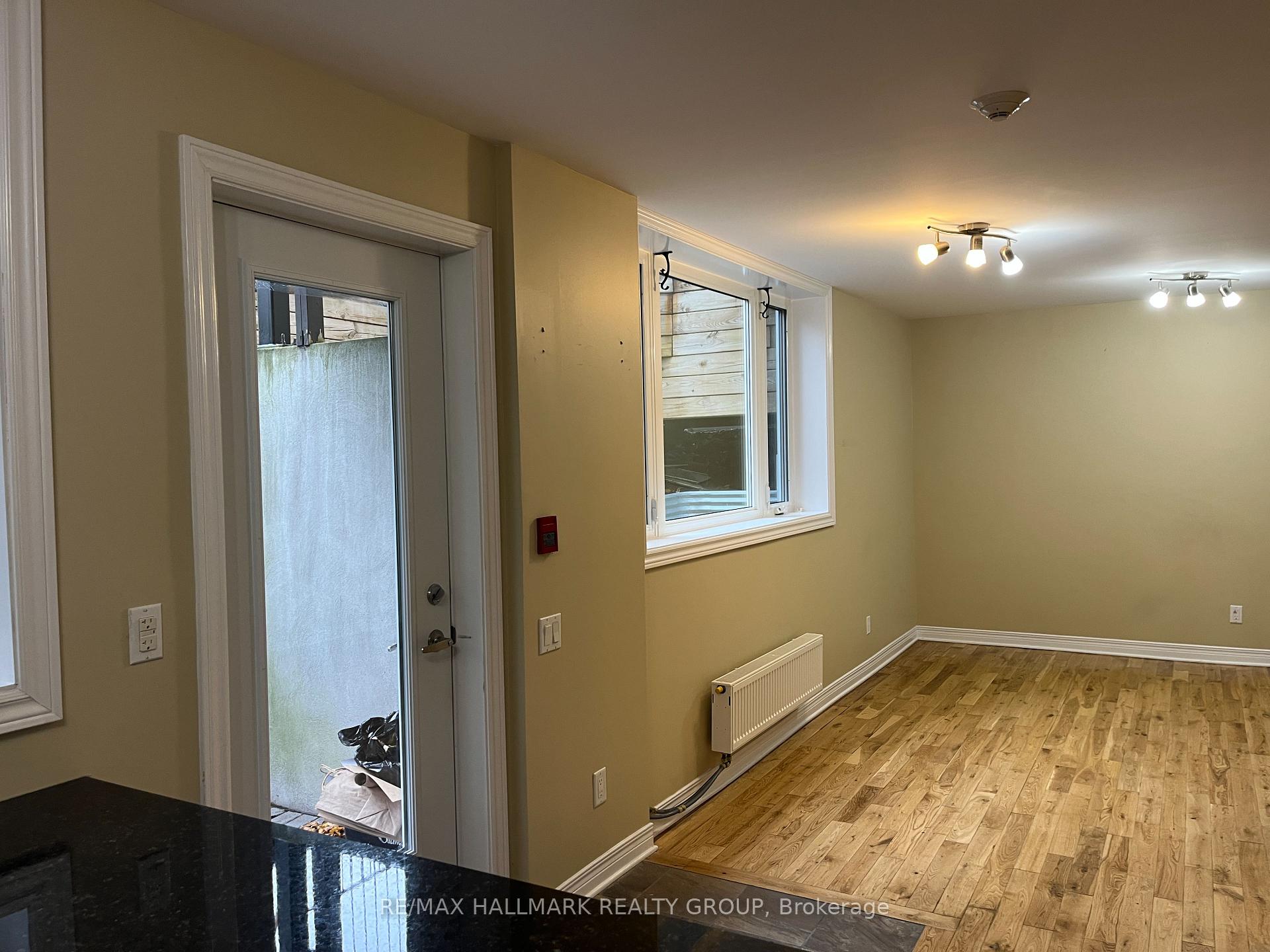 Photo 5 of Unit 1, 324 Currell Avenue, Ottawa, Westboro/Hampton Park — HOMEH