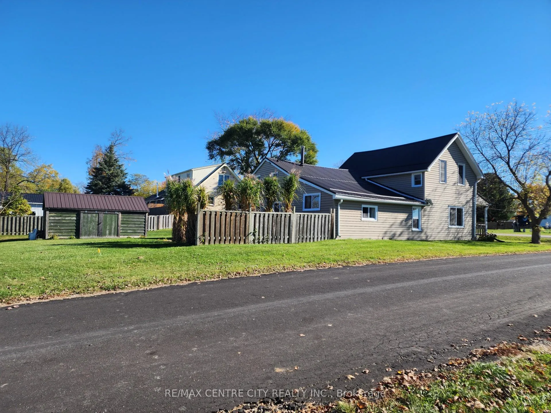 Photo 15 of 33168 Back Street, Dutton/Dunwich, Iona — HOMEH