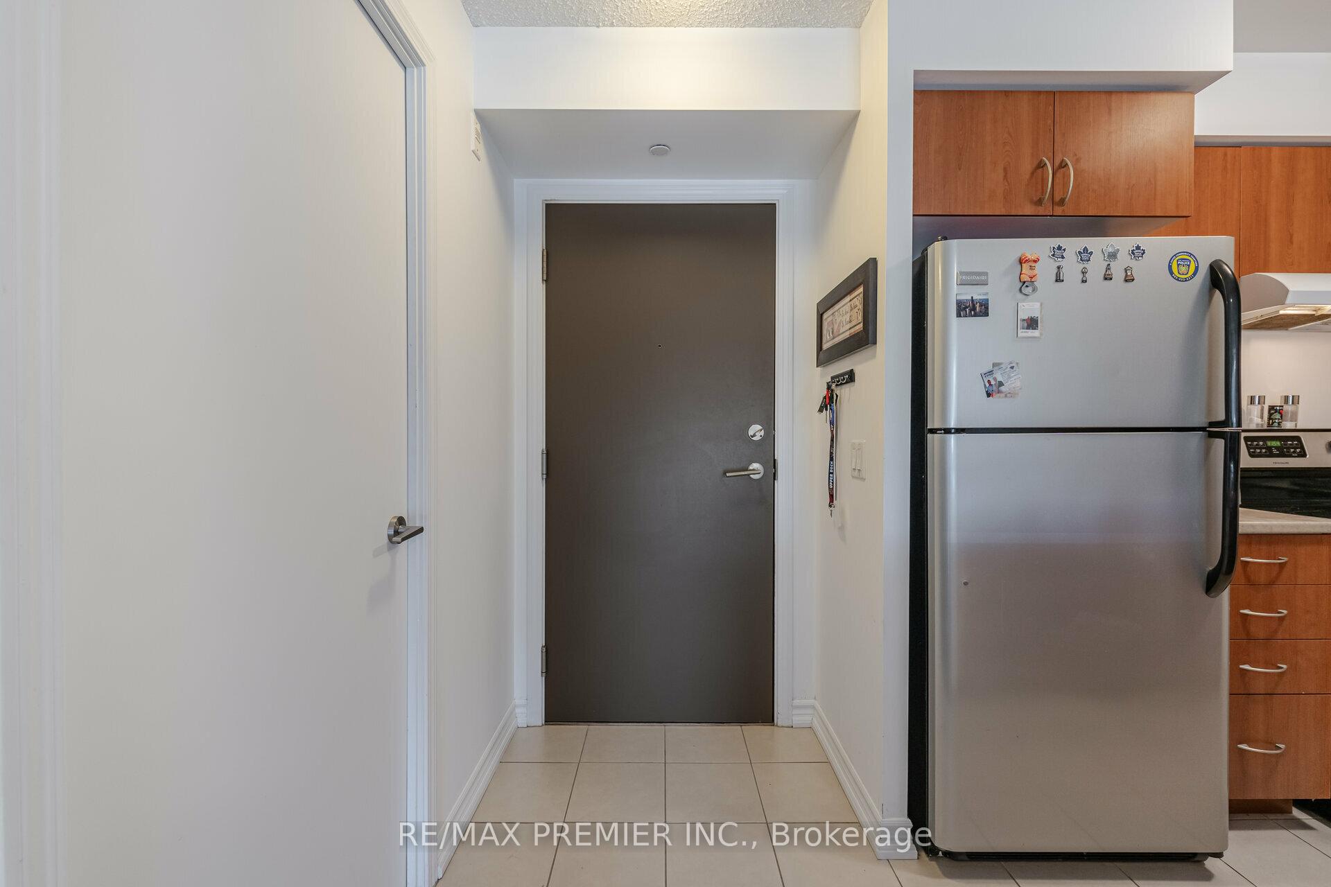 Photo 9 of Unit 329, 35 Saranac Boulevard, Toronto, Englemount-Lawrence — HOMEH