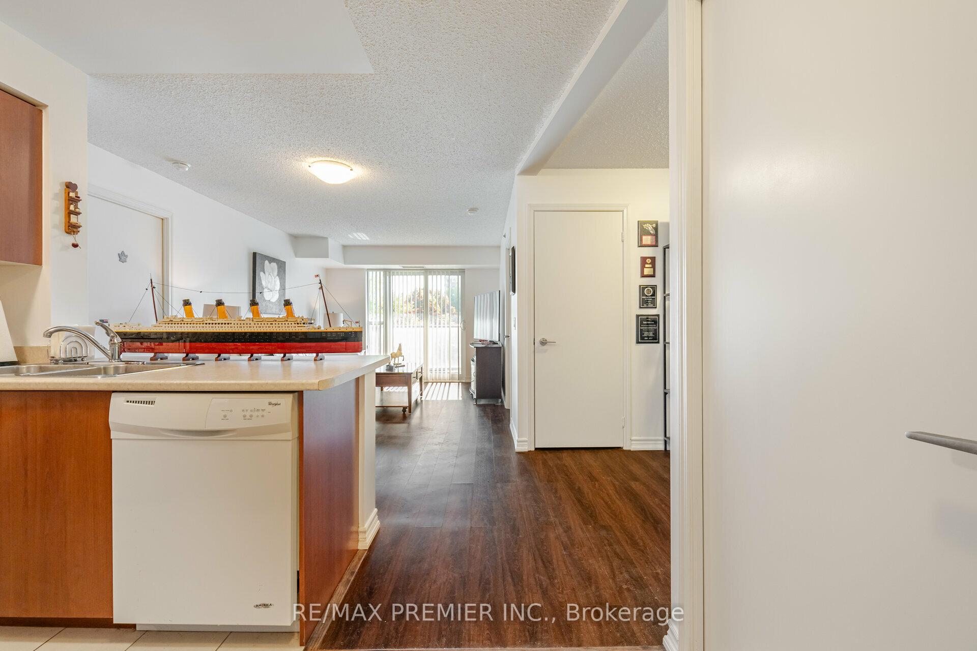 Photo 10 of Unit 329, 35 Saranac Boulevard, Toronto, Englemount-Lawrence — HOMEH