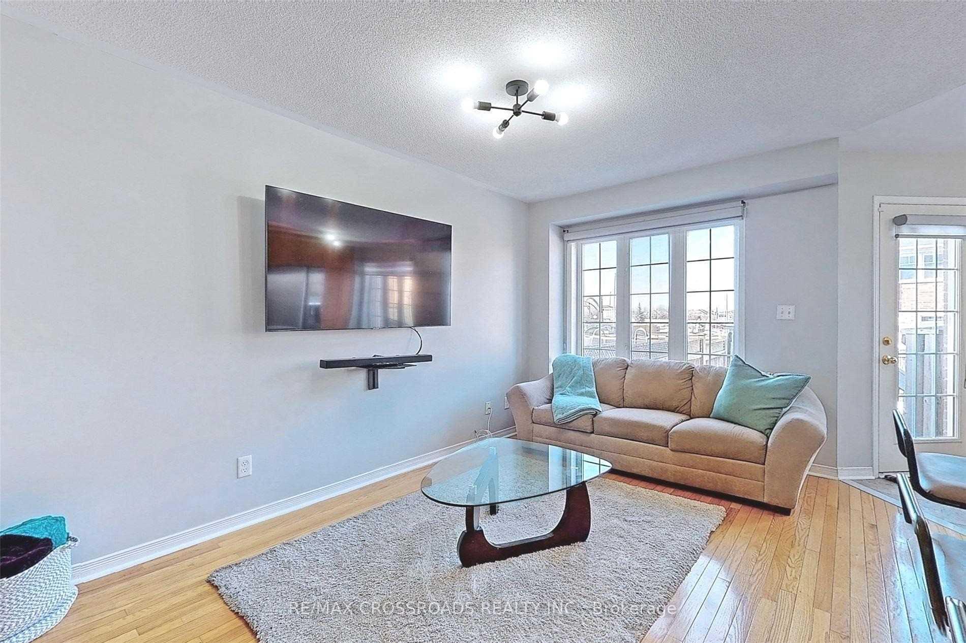 Photo 6 of 107 Angier Crescent, Ajax, South East — HOMEH