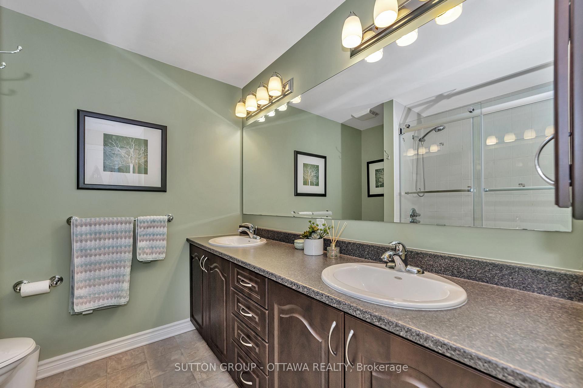 Photo 19 of Unit 8, 248 Paseo Private, Ottawa, Manordale — HOMEH