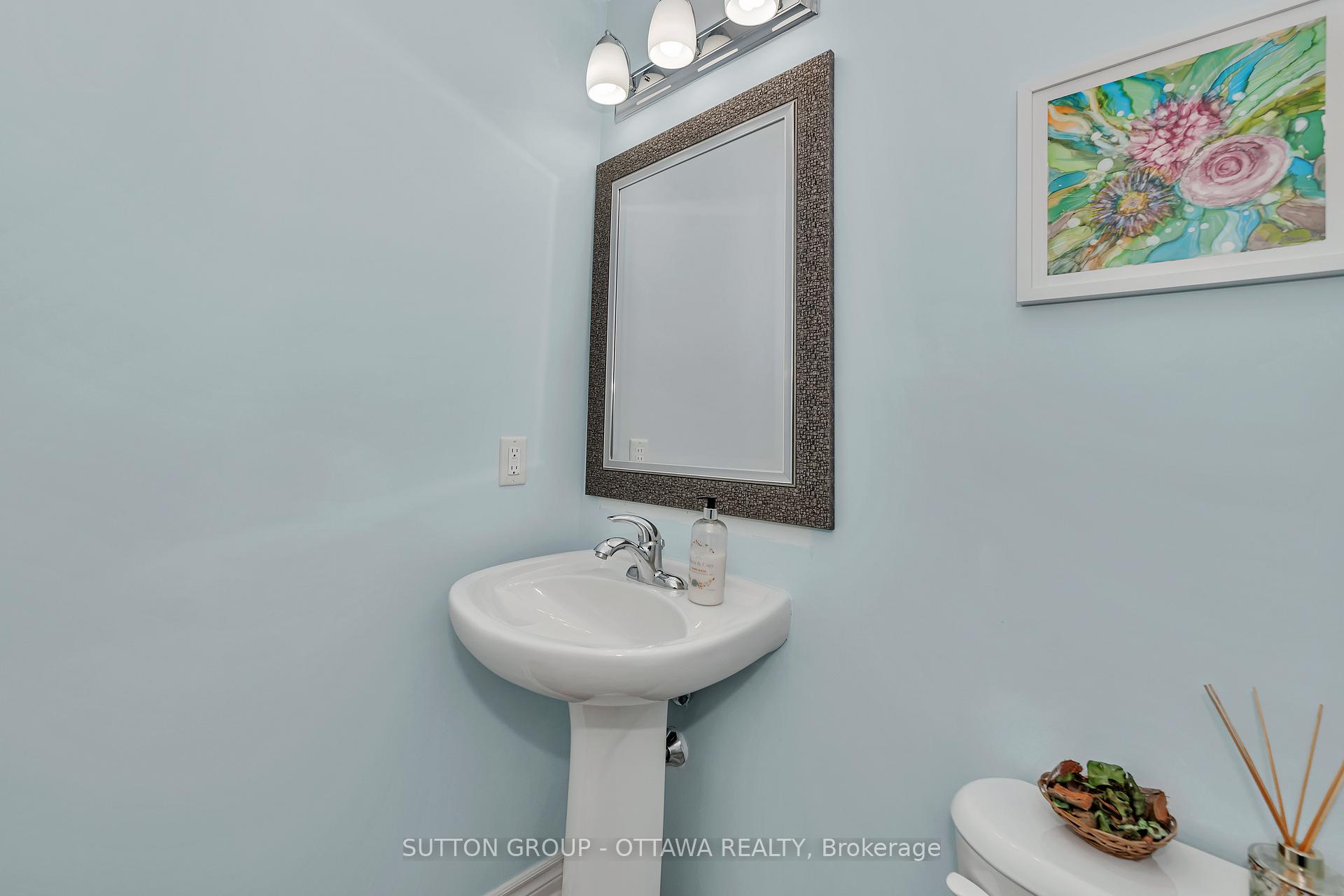 Photo 24 of Unit 8, 248 Paseo Private, Ottawa, Manordale — HOMEH