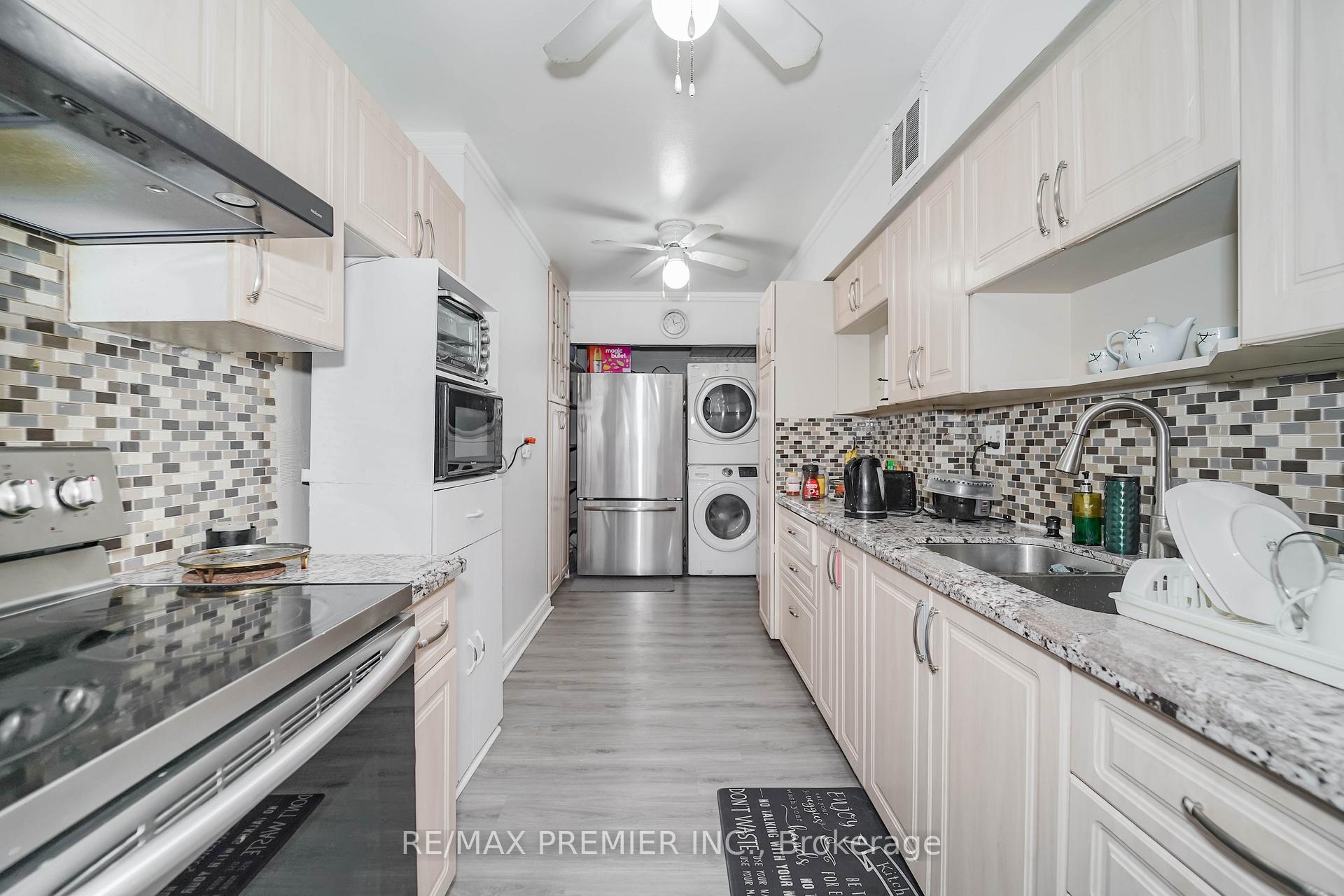 Photo 7 of Unit Unit # 1003, 390 Dixon Road, Etobicoke, Kingsview Village-The Westway — HOMEH