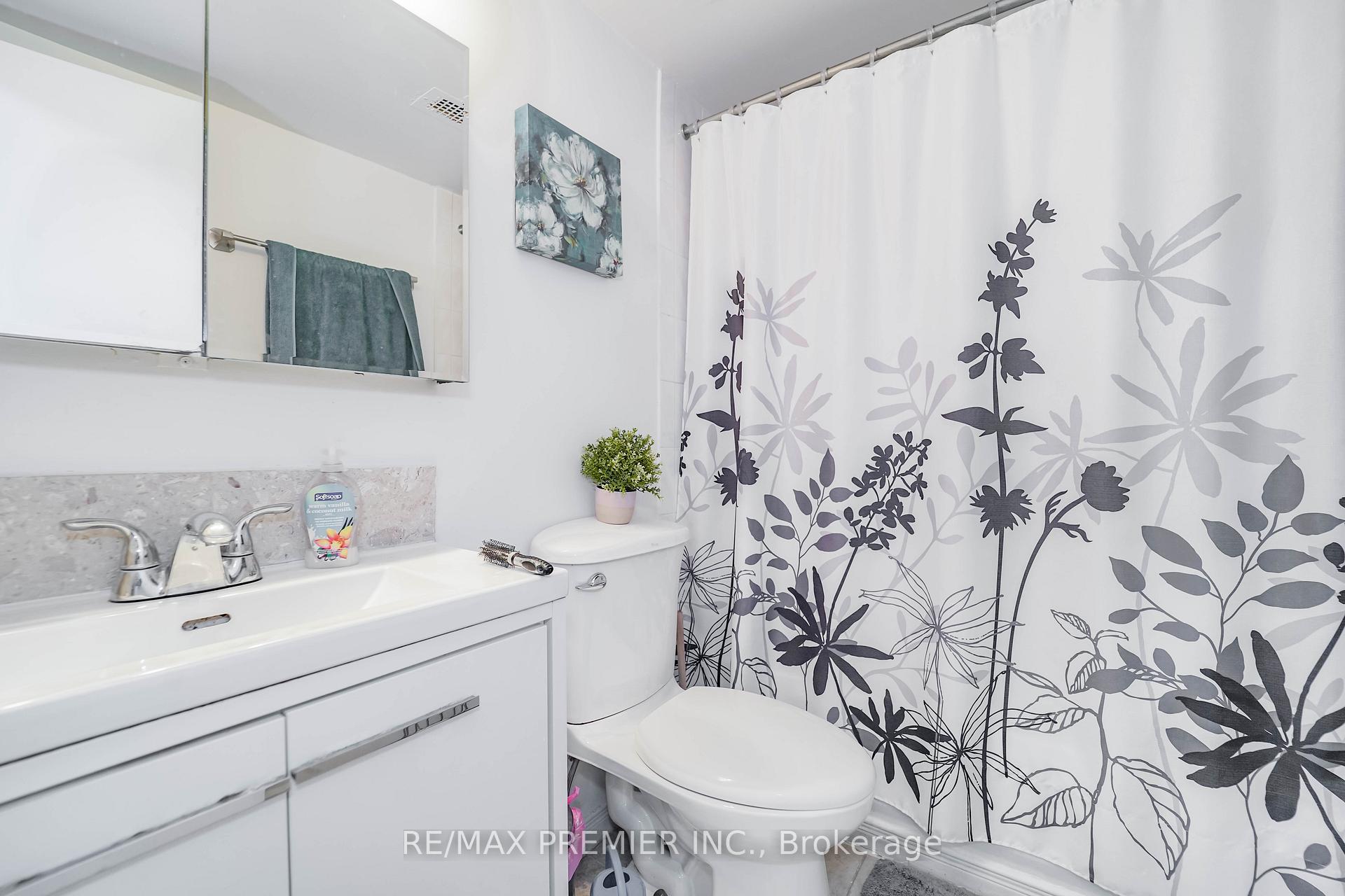 Photo 16 of Unit Unit # 1003, 390 Dixon Road, Etobicoke, Kingsview Village-The Westway — HOMEH