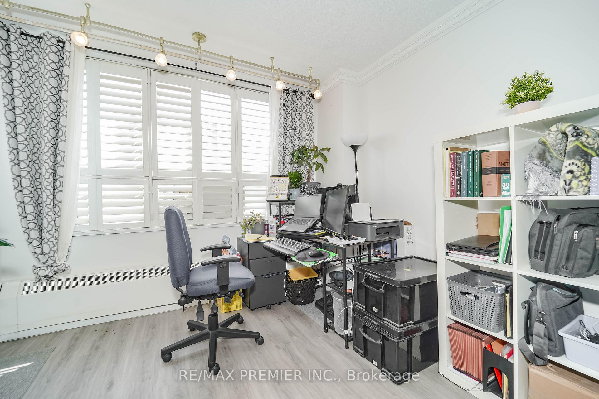 Photo 17 of Unit Unit # 1003, 390 Dixon Road, Etobicoke, Kingsview Village-The Westway — HOMEH