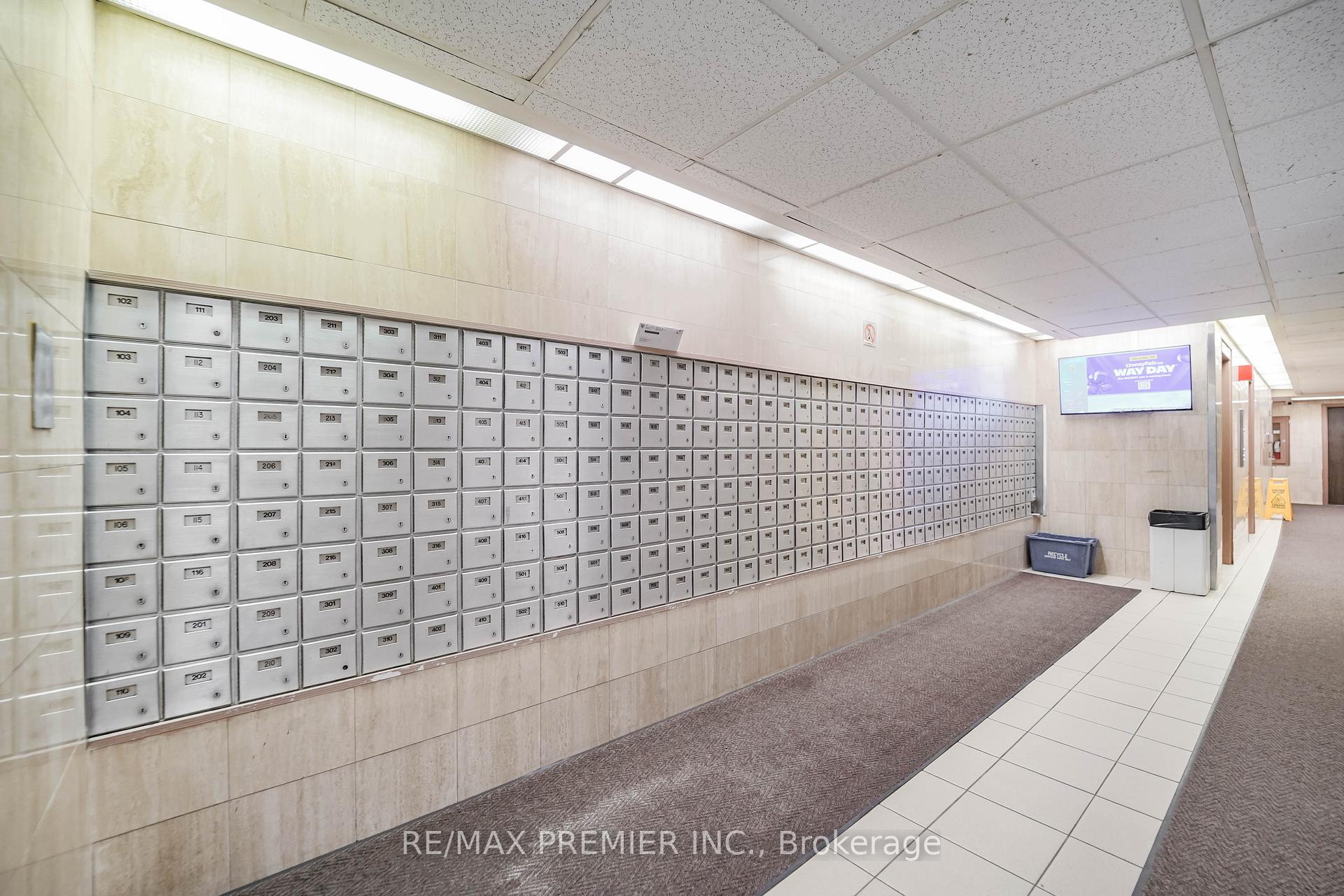 Photo 28 of Unit Unit # 1003, 390 Dixon Road, Etobicoke, Kingsview Village-The Westway — HOMEH