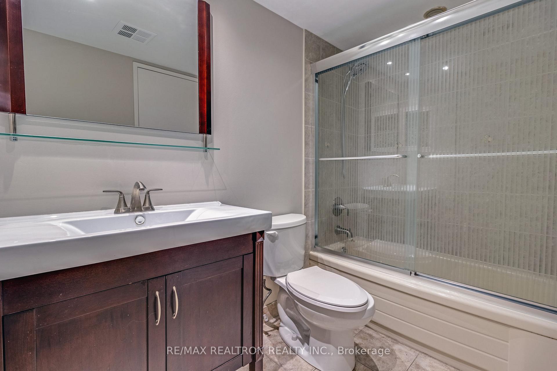 Photo 7 of Unit Ph17, 7601 Bathurst Street, Vaughan, Crestwood-Springfarm-Yorkhill — HOMEH
