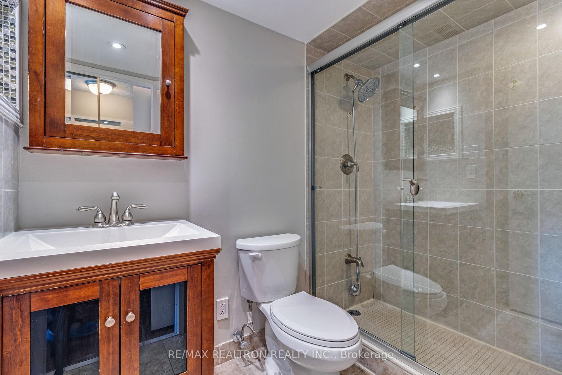Photo 8 of Unit Ph17, 7601 Bathurst Street, Vaughan, Crestwood-Springfarm-Yorkhill — HOMEH
