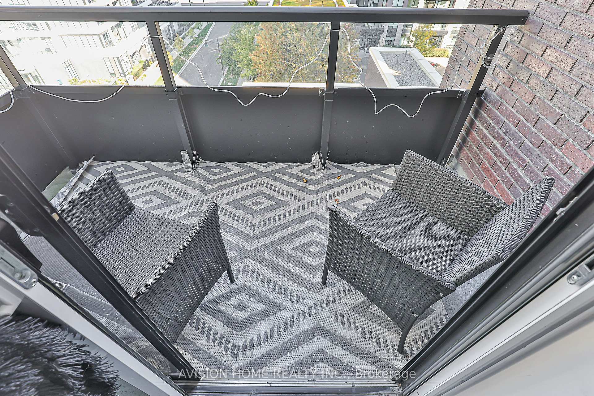Photo 18 of Unit 818, 15 Water Walk Drive, Markham, Unionville — HOMEH