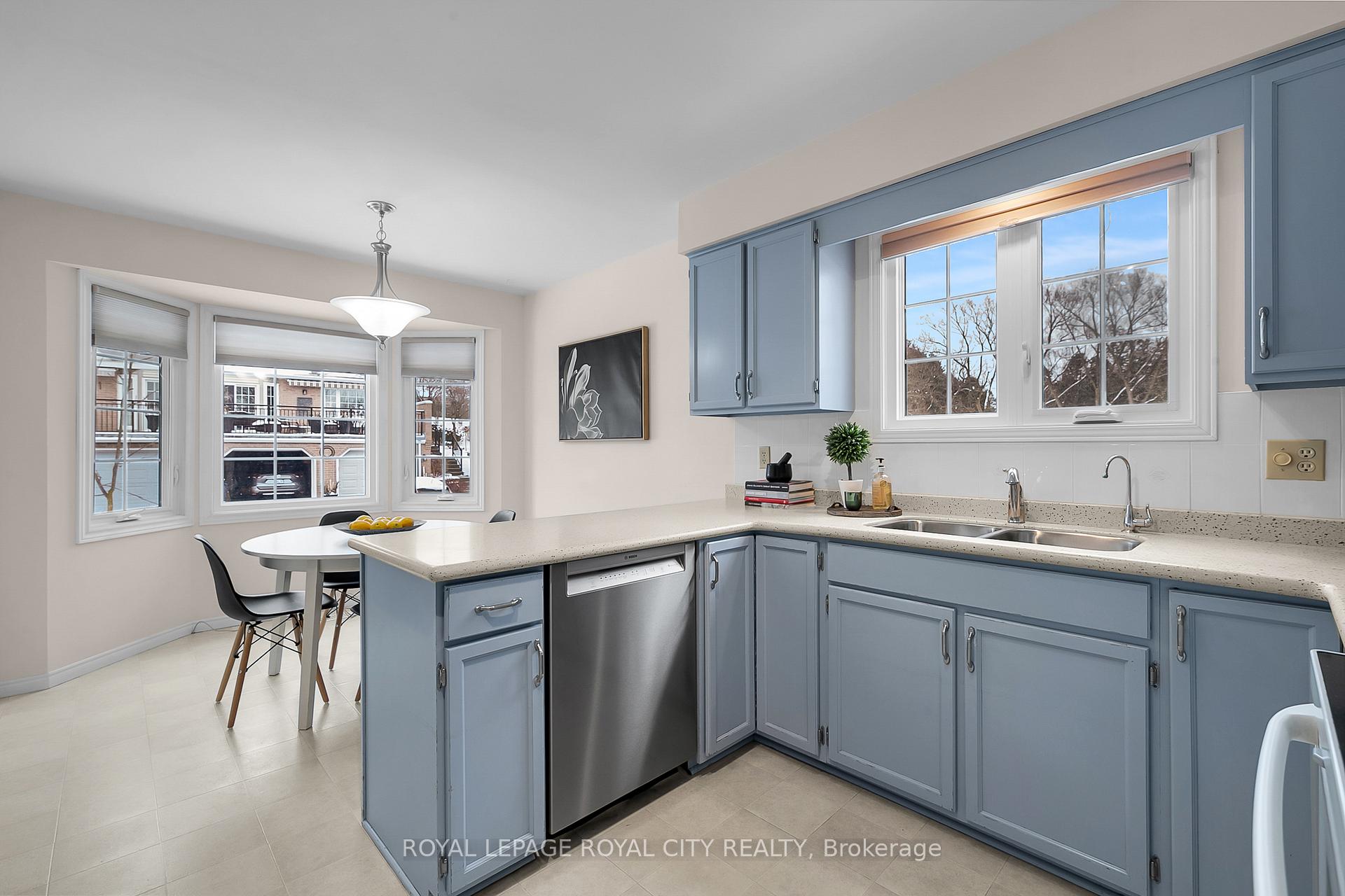 Photo 6 of Unit 1, 96 Woodlawn Road E, Guelph, Victoria North — HOMEH