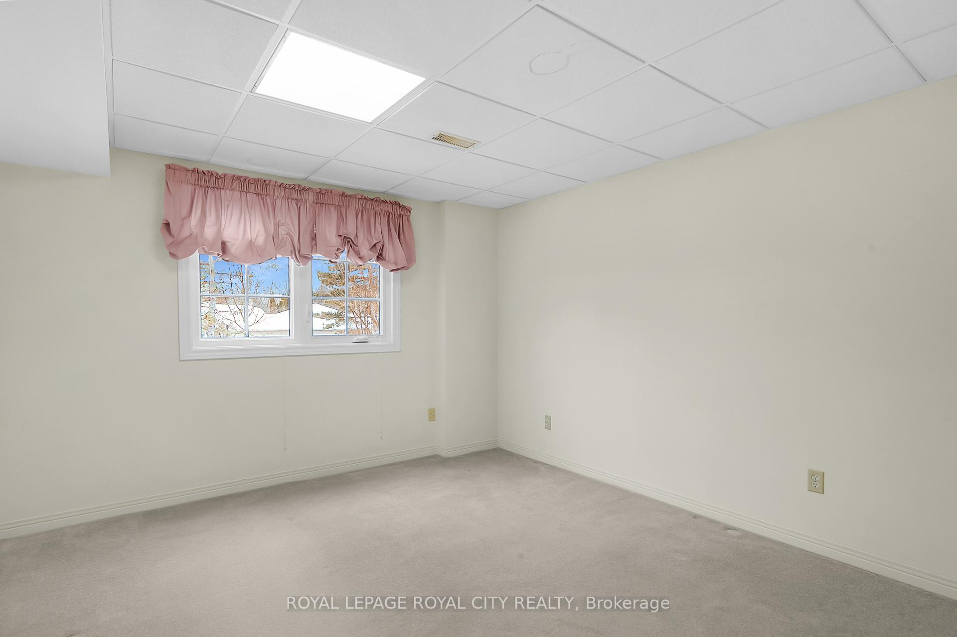 Photo 28 of Unit 1, 96 Woodlawn Road E, Guelph, Victoria North — HOMEH