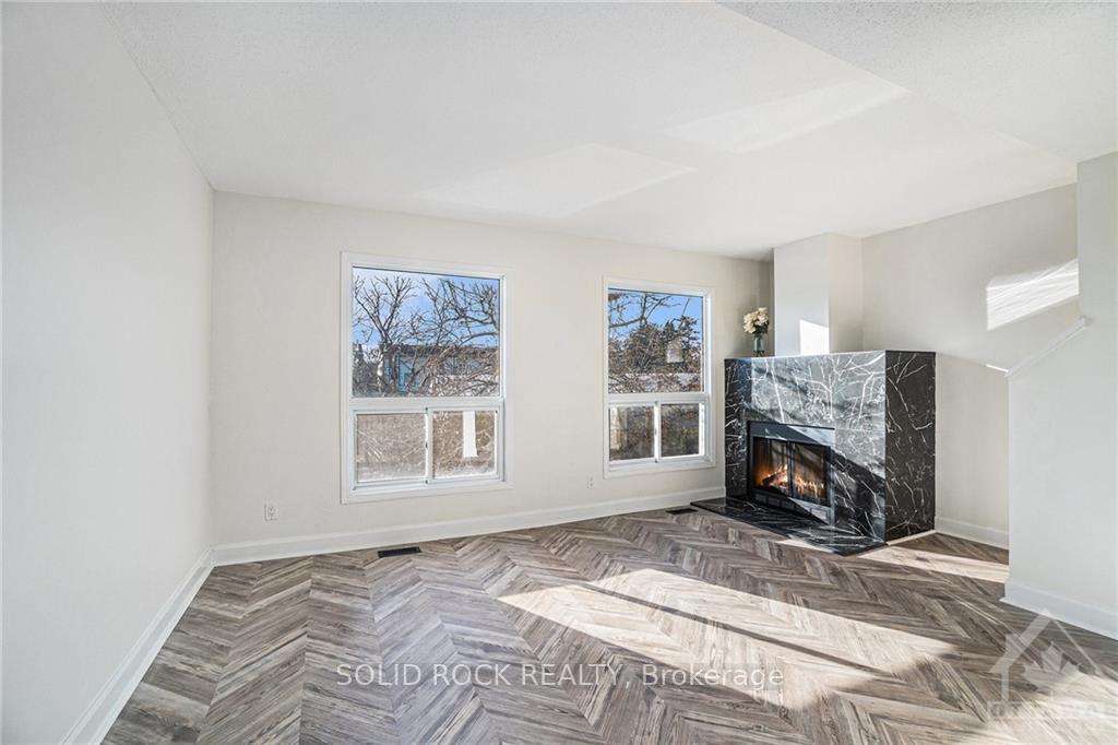 Photo 5 of 1945 Greenway Park, Ottawa, Blackburn Hamlet (South) — HOMEH