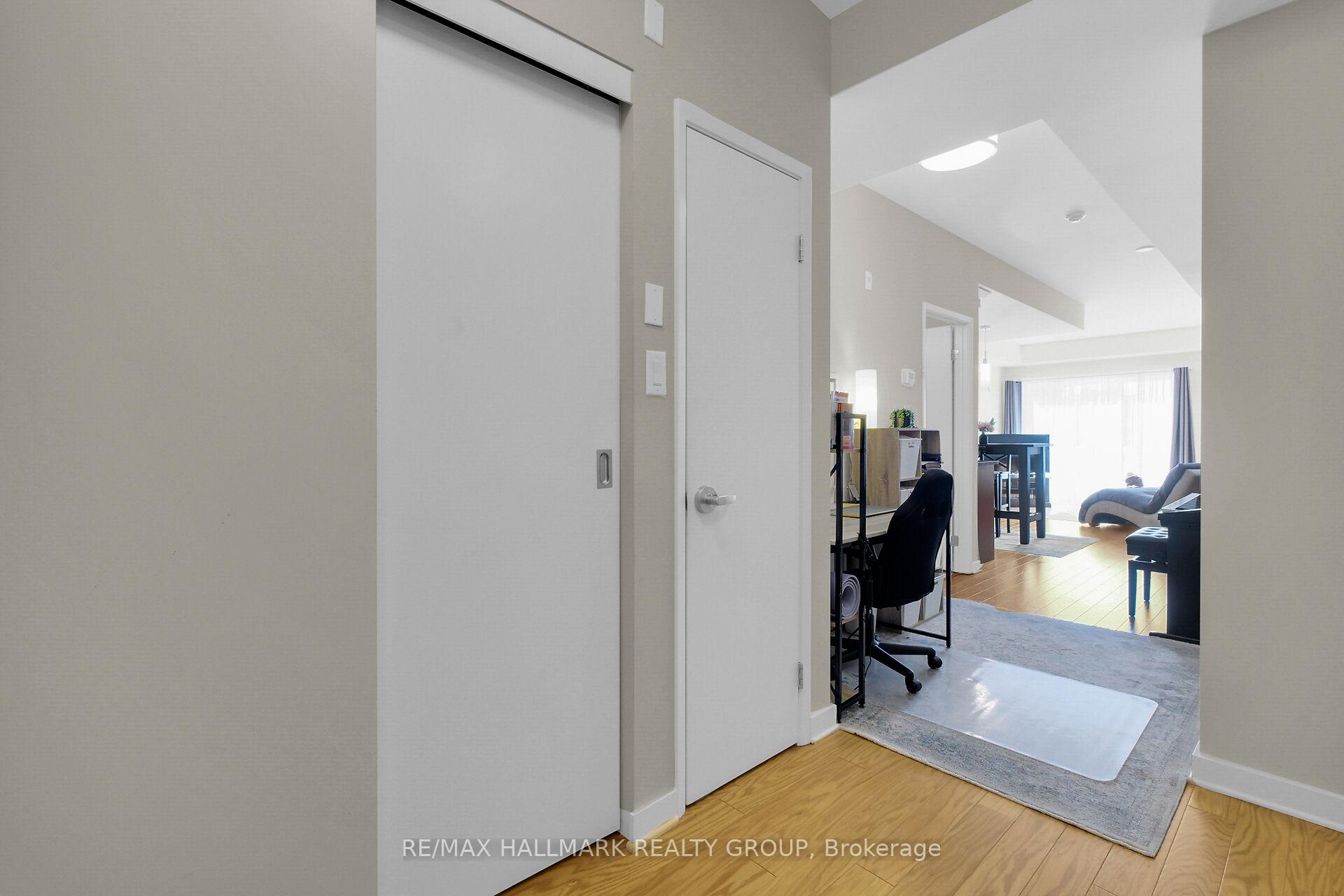 Photo 7 of Unit 208, 310 Centrum Boulevard, Ottawa, Bilberry Creek/Queenswood Heights — HOMEH