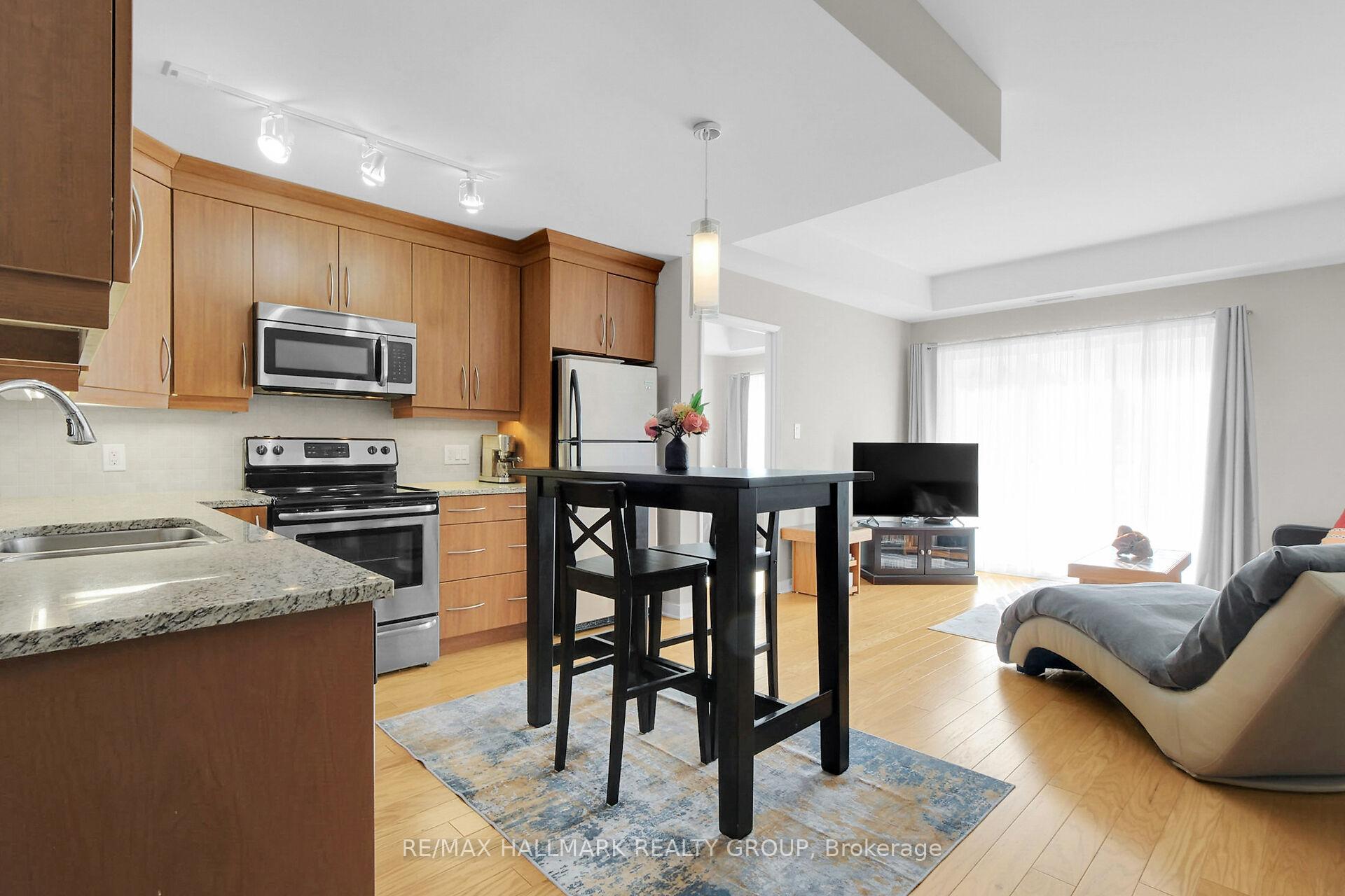 Photo 9 of Unit 208, 310 Centrum Boulevard, Ottawa, Bilberry Creek/Queenswood Heights — HOMEH
