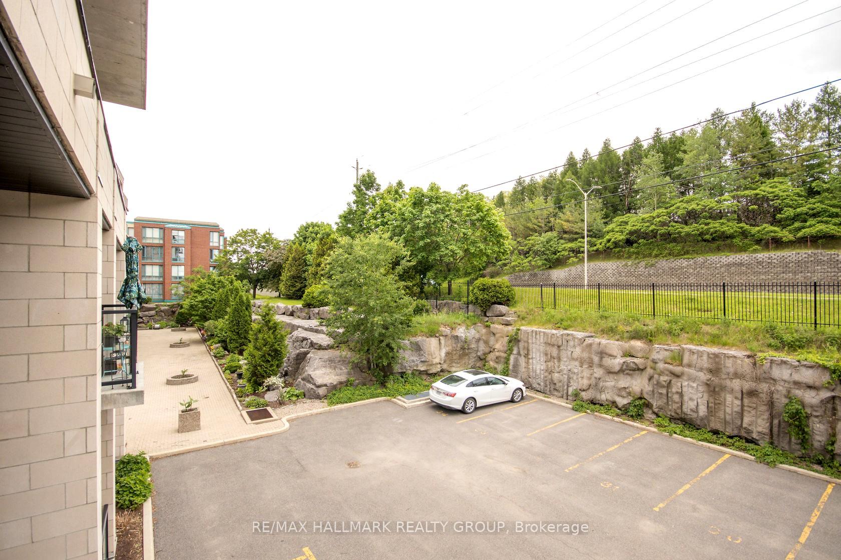Photo 35 of Unit 208, 310 Centrum Boulevard, Ottawa, Bilberry Creek/Queenswood Heights — HOMEH