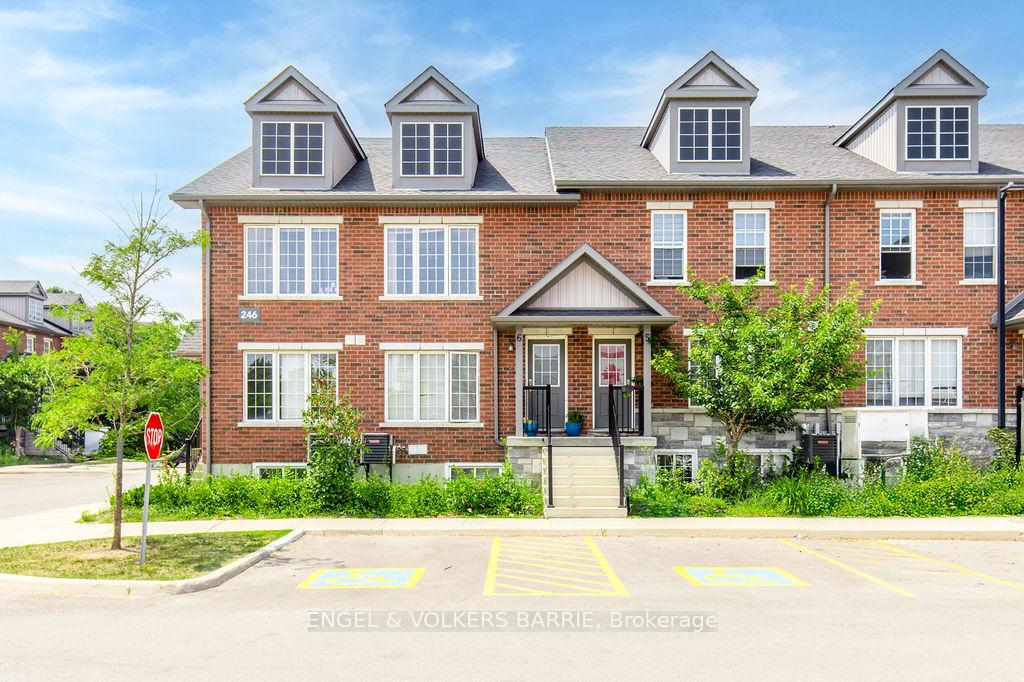 Front of Unit 6, 246 Penetanguishene Road