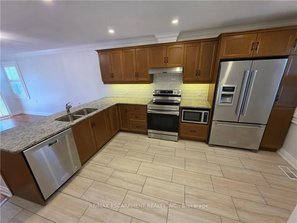 Photo 5 of 16 Sister Varga Terrace, Hamilton, Kennedy — HOMEH