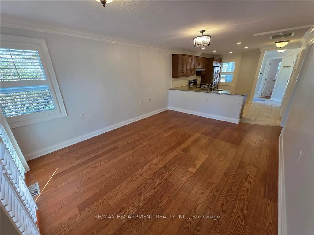 Photo 8 of 16 Sister Varga Terrace, Hamilton, Kennedy — HOMEH