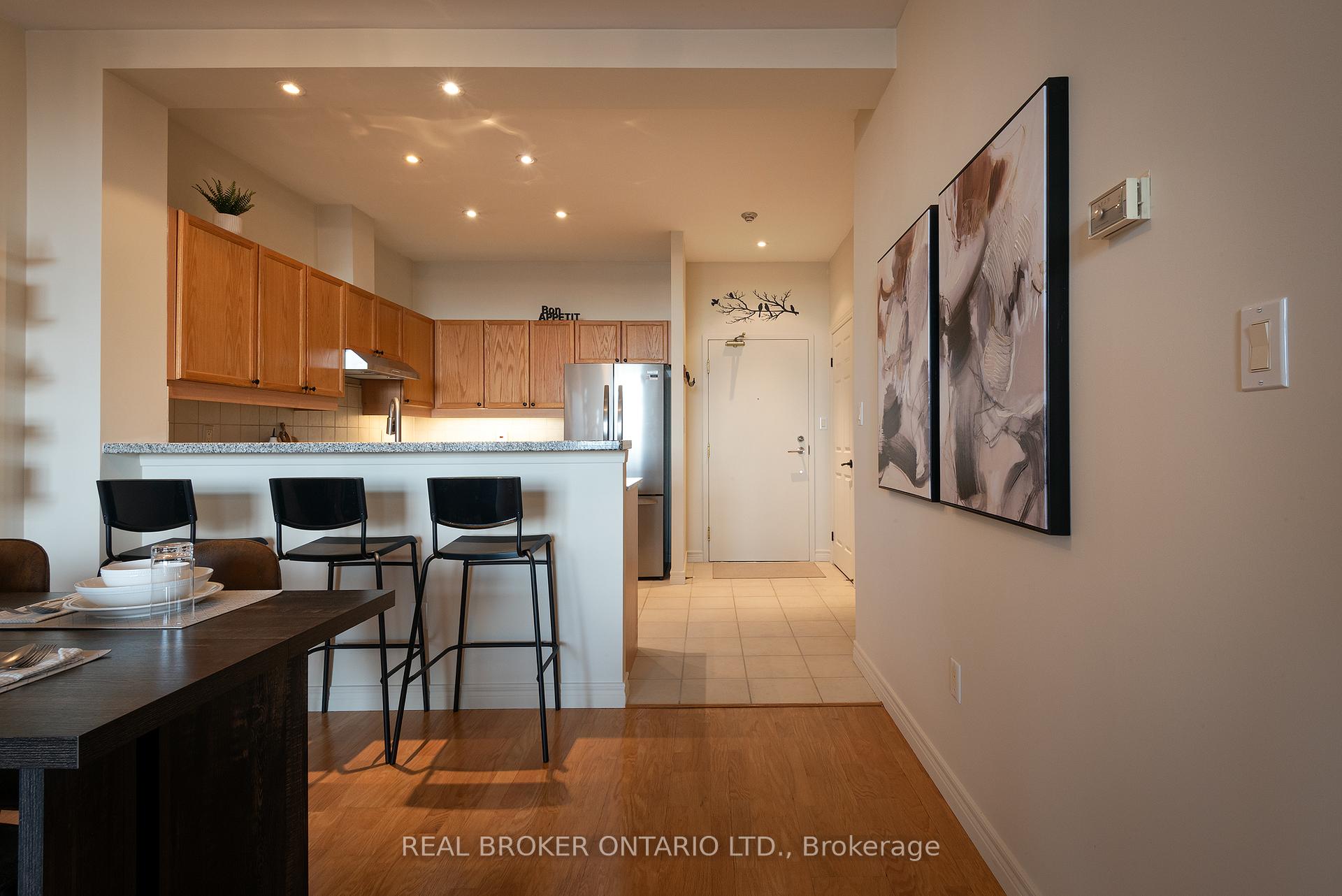 Photo 1 of Unit 404, 1 Leaside Park Drive, Toronto, Thorncliffe Park — HOMEH