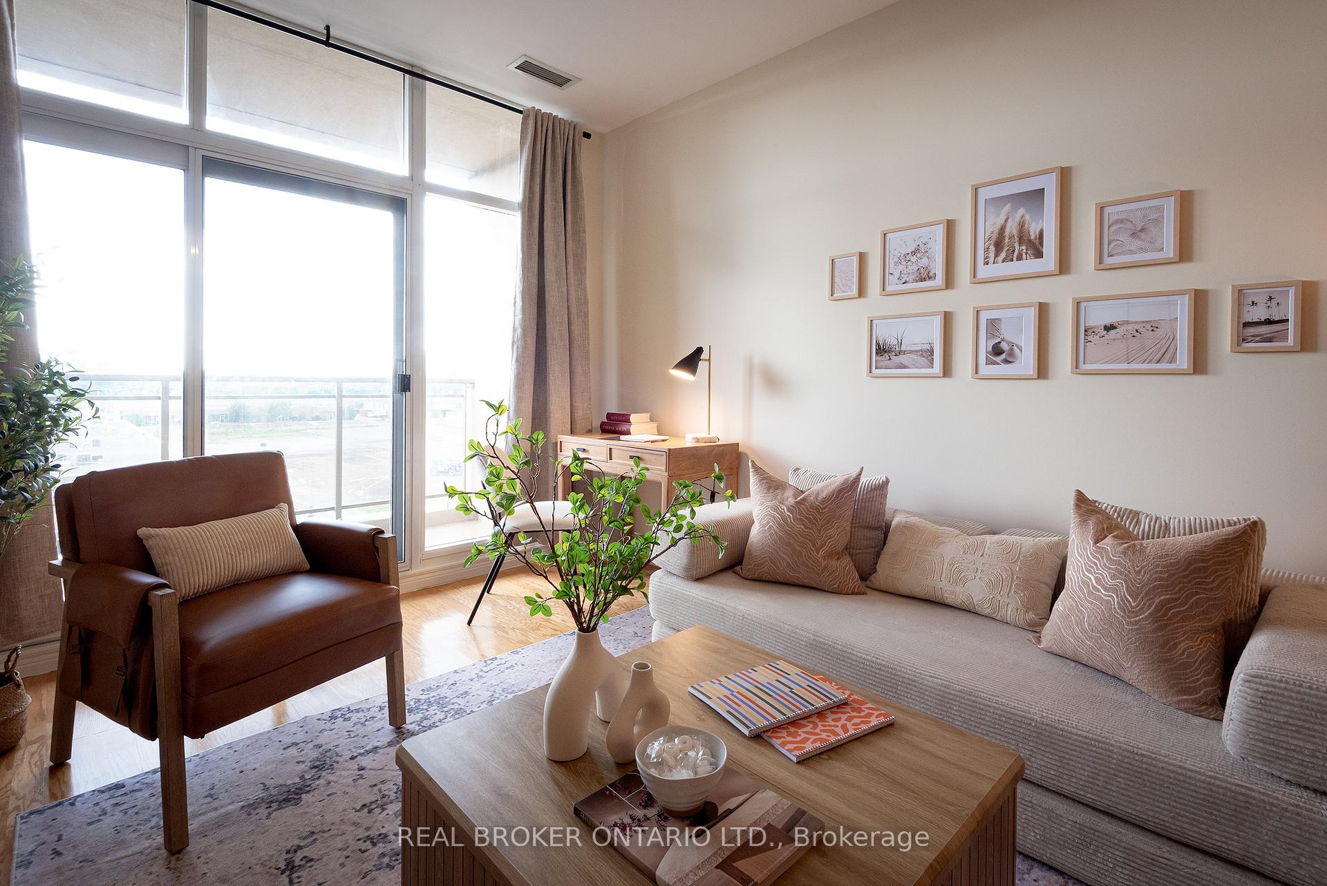 Photo 6 of Unit 404, 1 Leaside Park Drive, Toronto, Thorncliffe Park — HOMEH