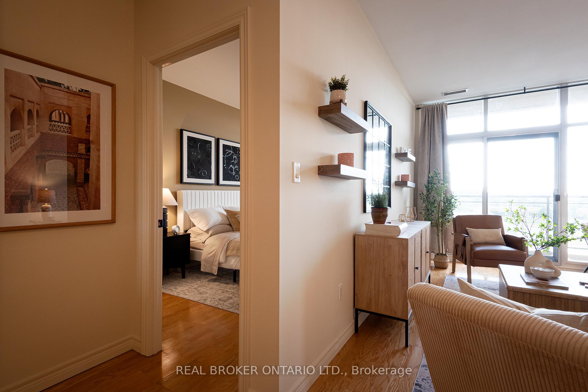 Photo 7 of Unit 404, 1 Leaside Park Drive, Toronto, Thorncliffe Park — HOMEH