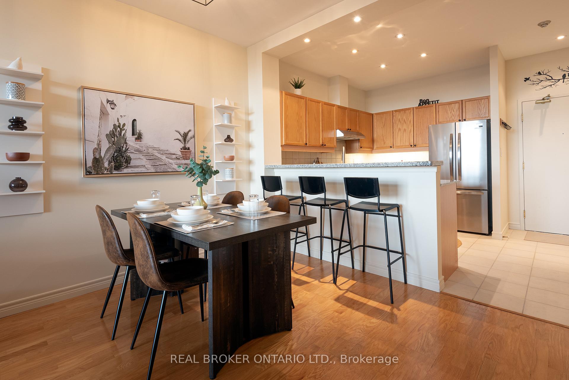 Photo 9 of Unit 404, 1 Leaside Park Drive, Toronto, Thorncliffe Park — HOMEH
