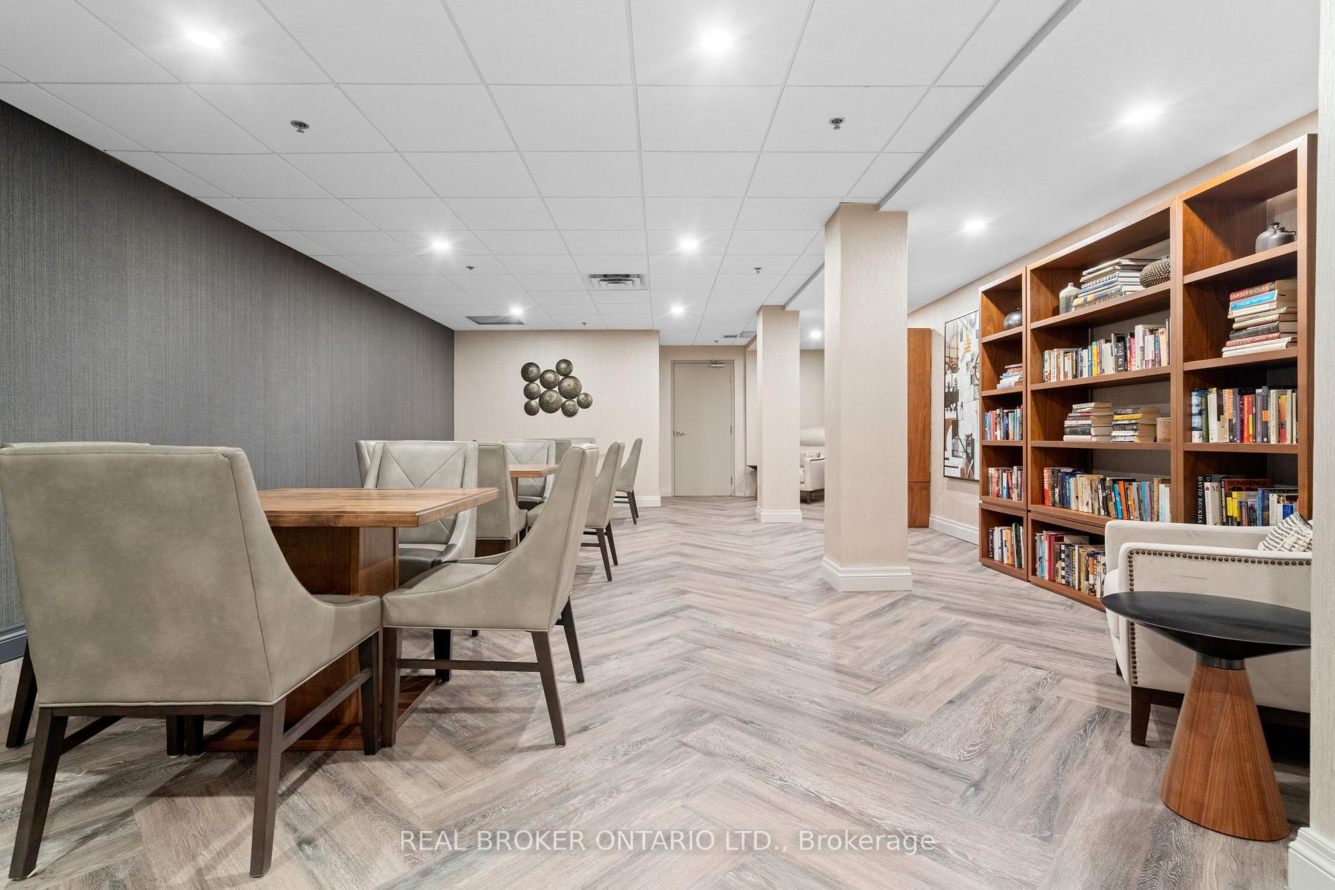 Photo 28 of Unit 404, 1 Leaside Park Drive, Toronto, Thorncliffe Park — HOMEH