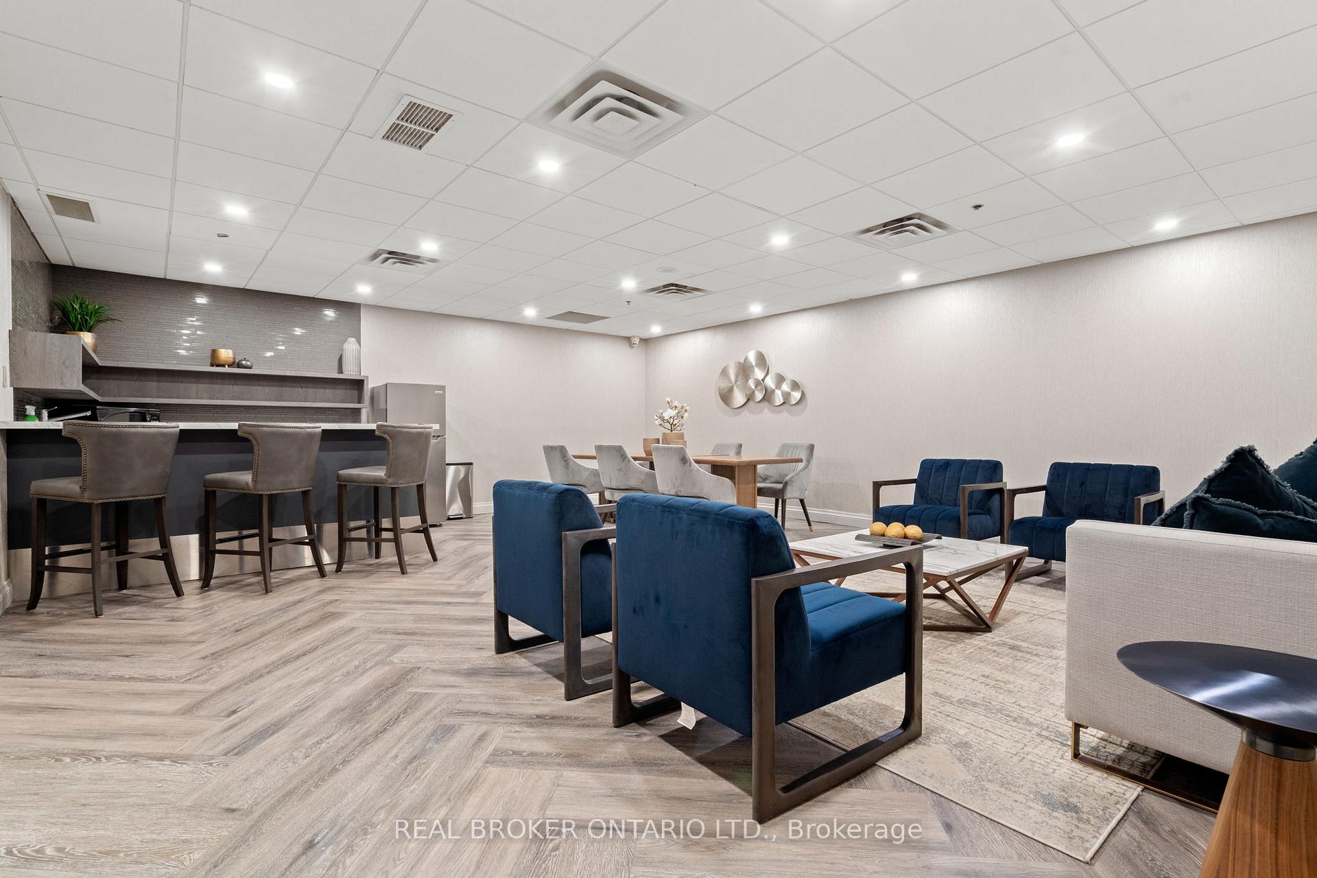 Photo 30 of Unit 404, 1 Leaside Park Drive, Toronto, Thorncliffe Park — HOMEH