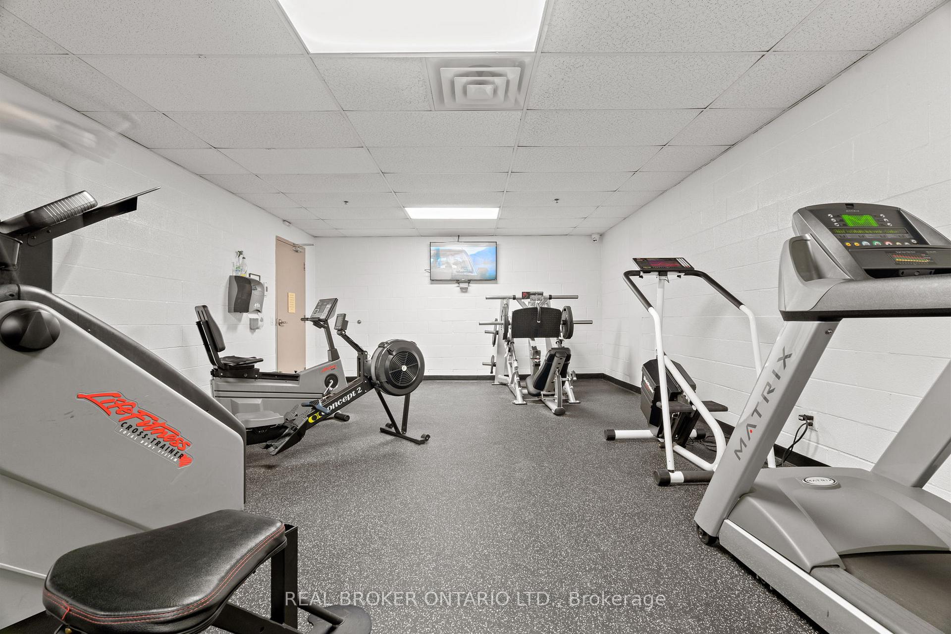 Photo 32 of Unit 404, 1 Leaside Park Drive, Toronto, Thorncliffe Park — HOMEH