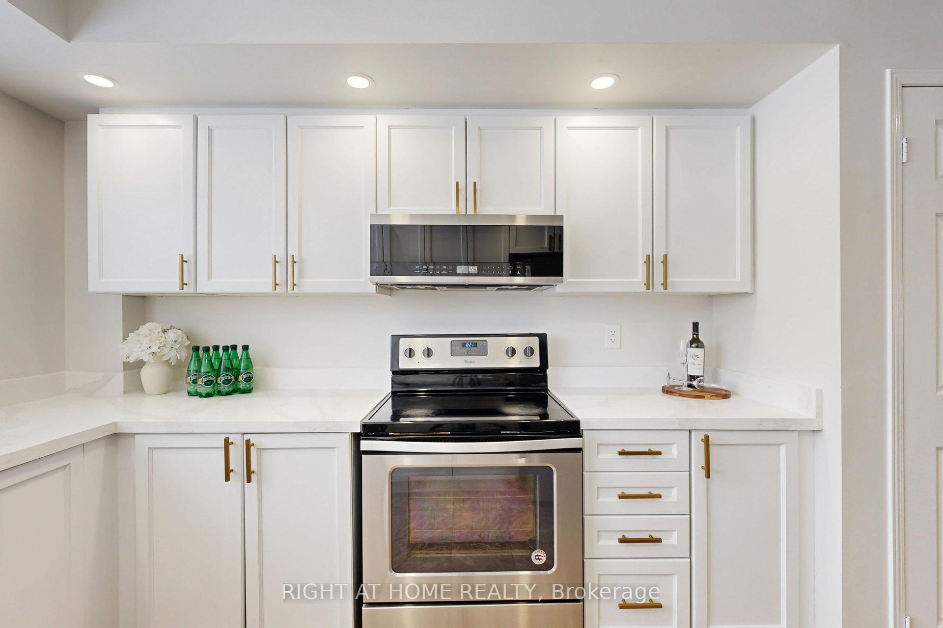 Photo 8 of Unit 5, 2558 Bromus Path, Oshawa, Windfields — HOMEH