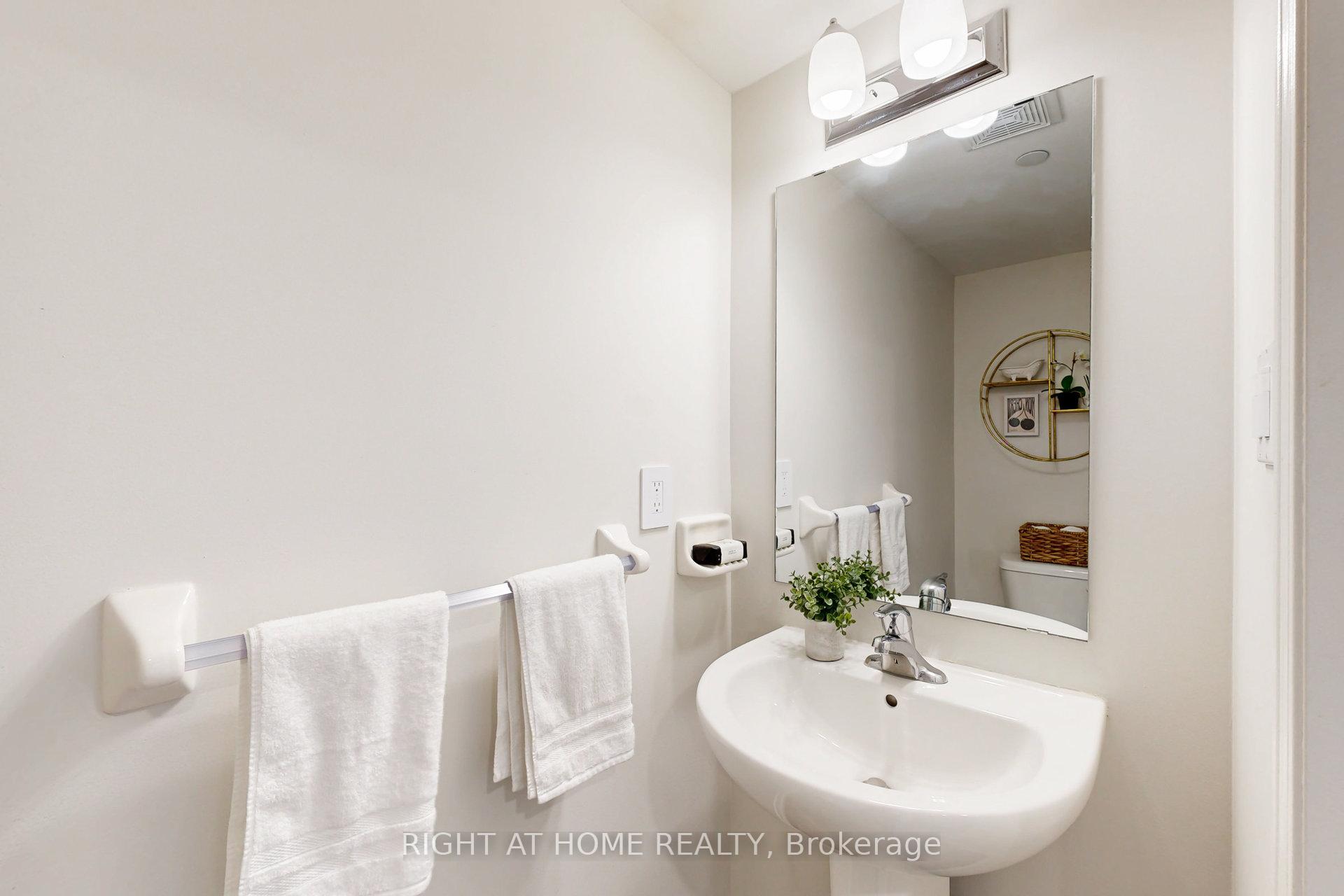 Photo 9 of Unit 5, 2558 Bromus Path, Oshawa, Windfields — HOMEH