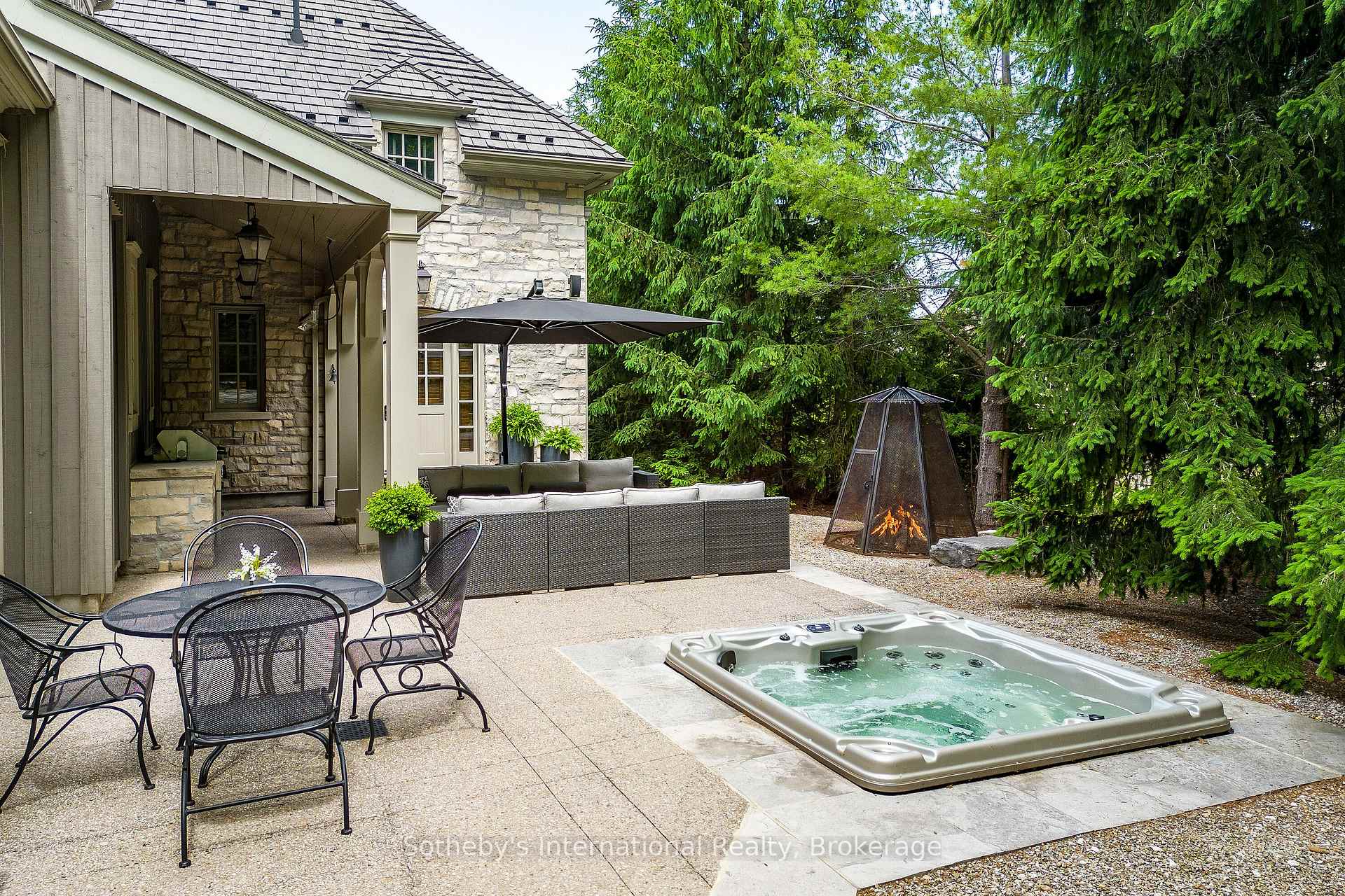 Photo 34 of 114 Hemlock Court, Blue Mountains — HOMEH